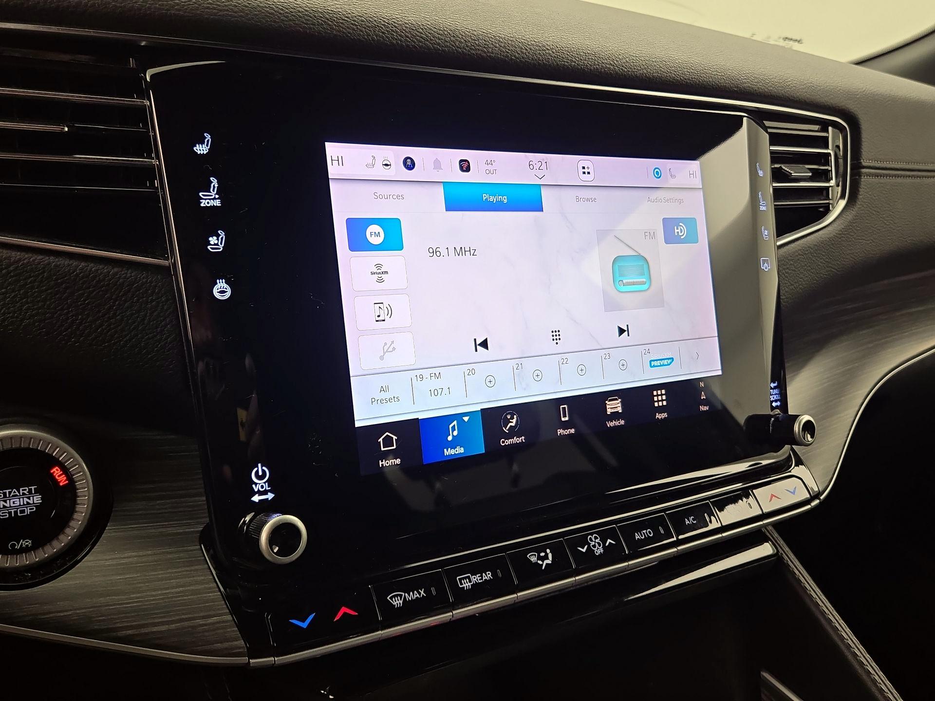 Thumbnail: 2024 Jeep Wagoneer - 16