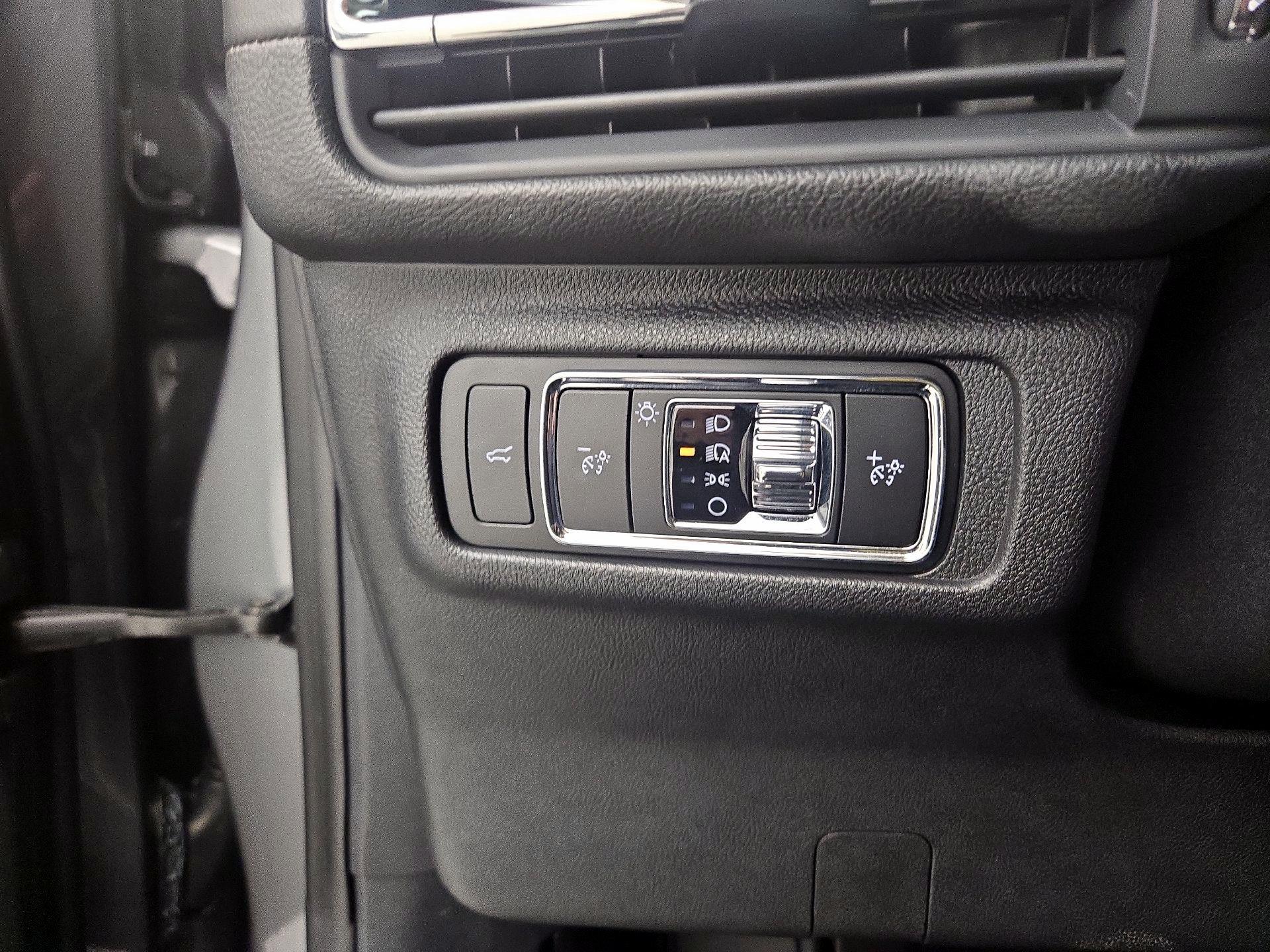 Thumbnail: 2024 Lincoln Corsair - 13