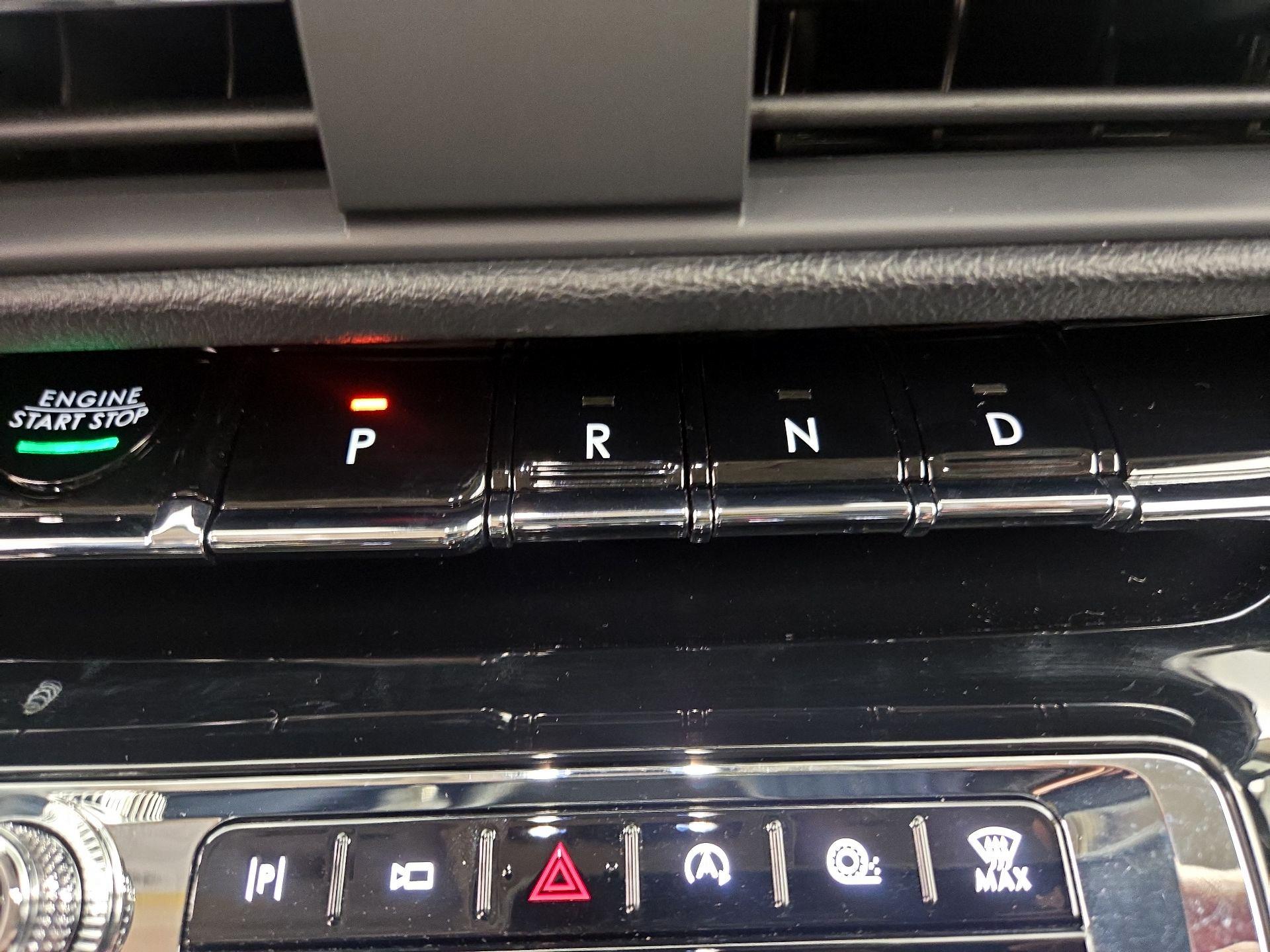 Thumbnail: 2024 Lincoln Corsair - 18