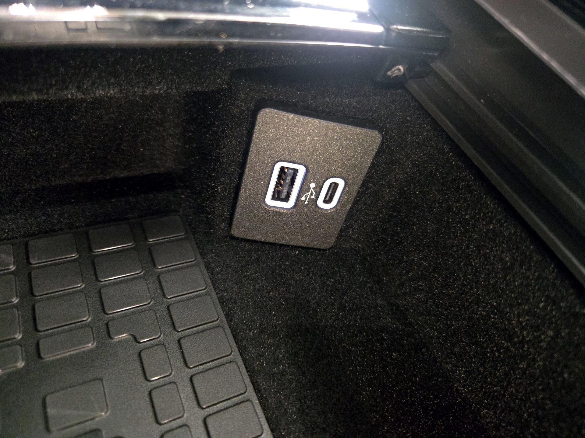 Thumbnail: 2024 Lincoln Corsair - 19