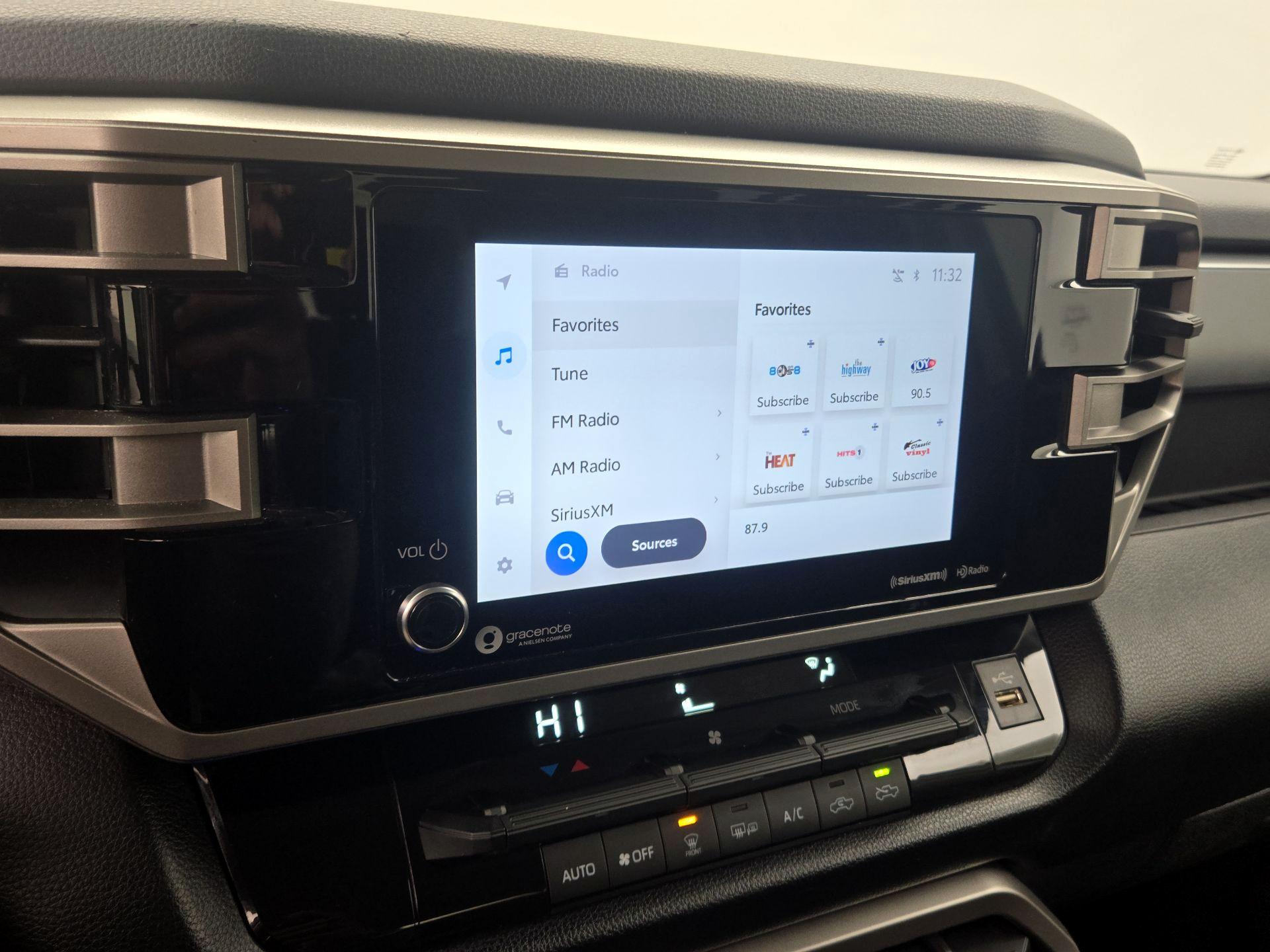 Thumbnail: 2022 Toyota Tundra - 15