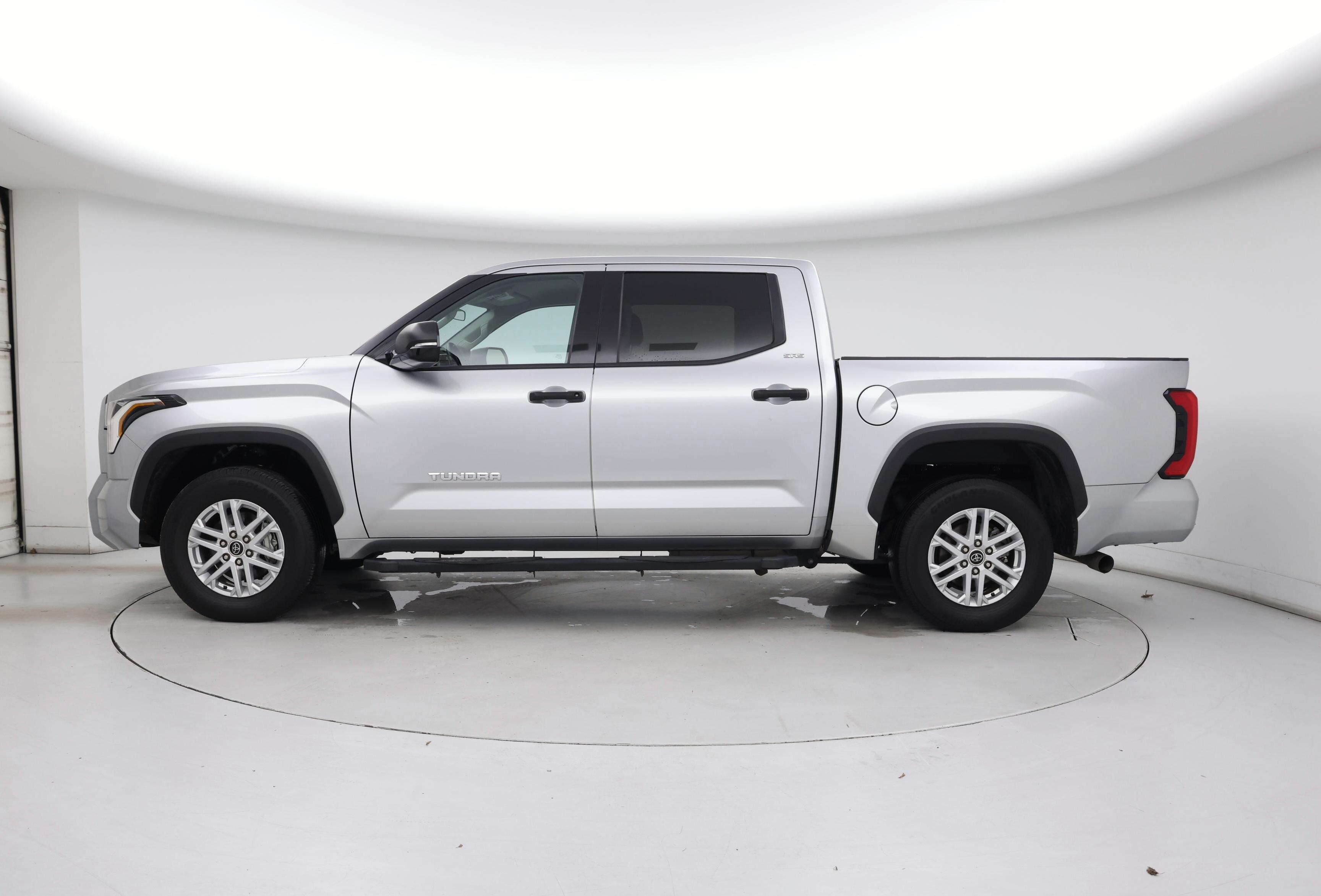 Thumbnail: 2022 Toyota Tundra - 3