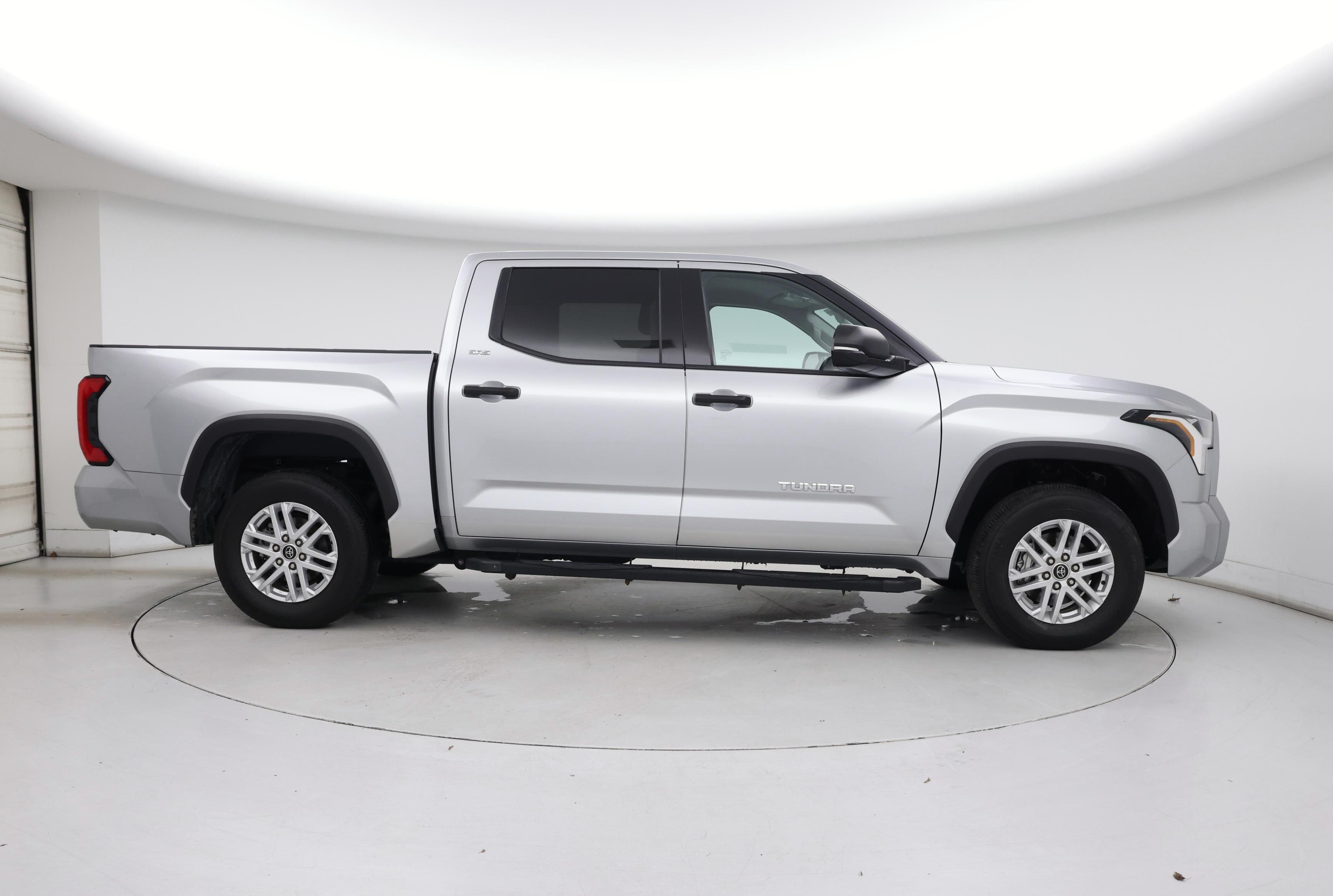 Thumbnail: 2022 Toyota Tundra - 7