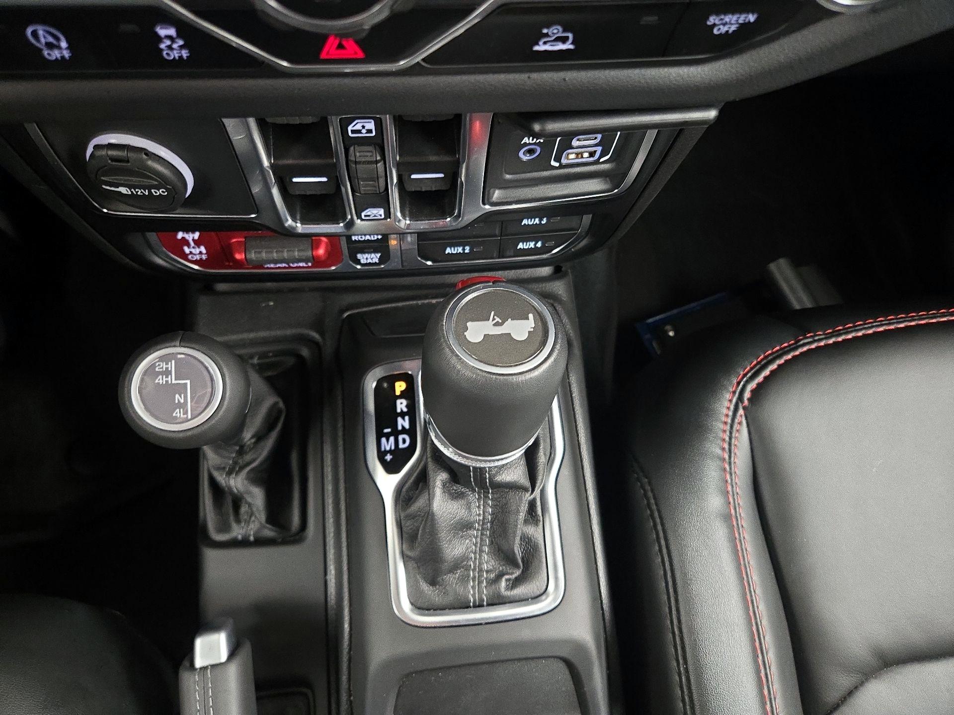 Thumbnail: 2024 Jeep Wrangler - 17