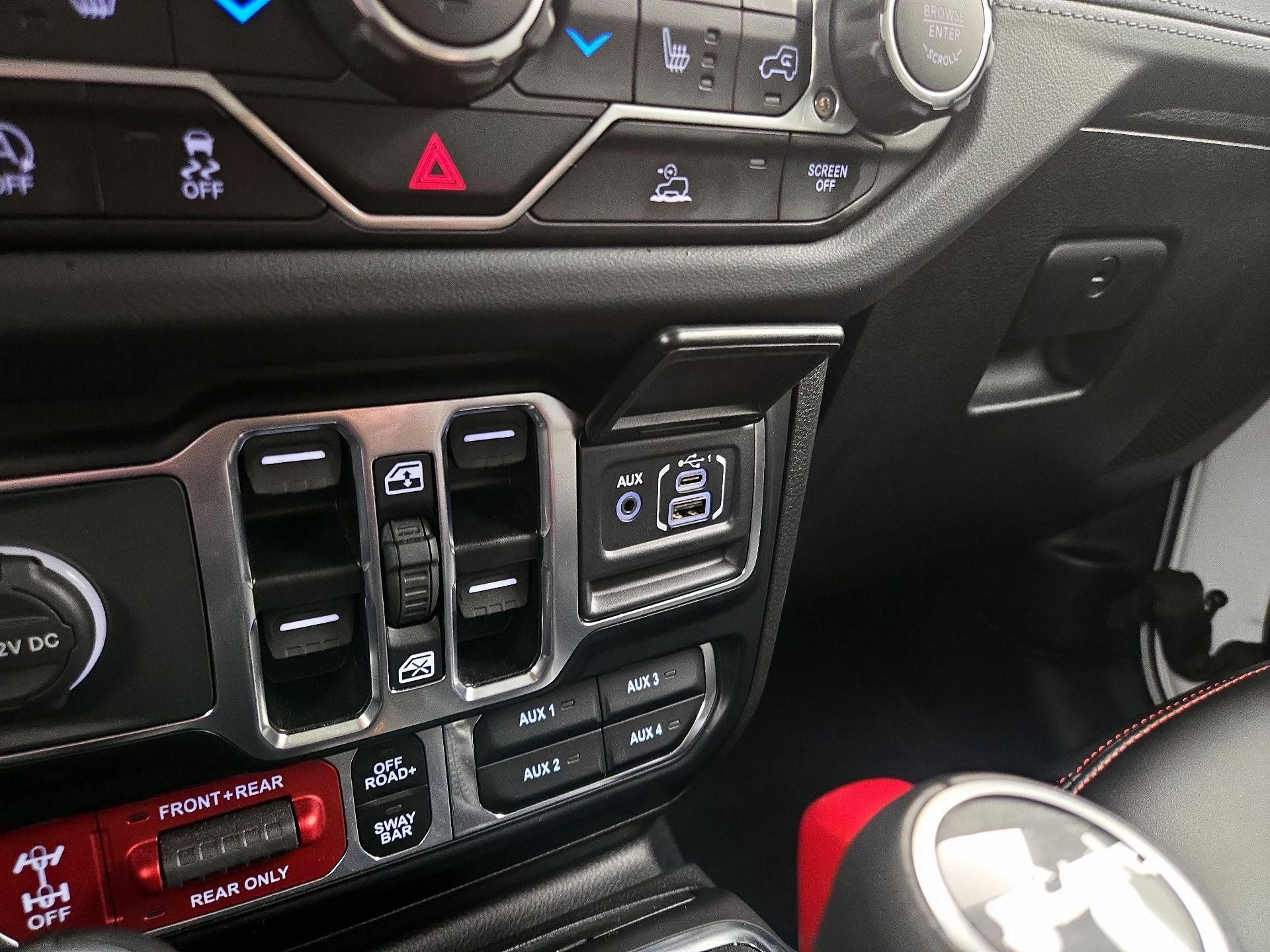 Thumbnail: 2024 Jeep Wrangler - 18