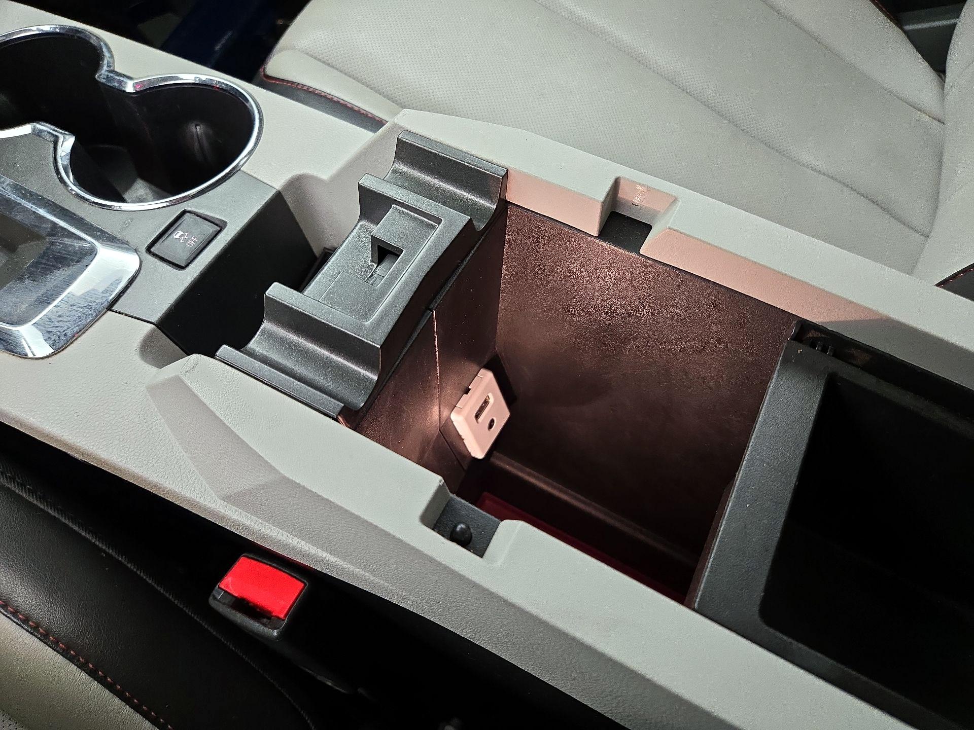 Thumbnail: 2017 GMC Terrain - 18