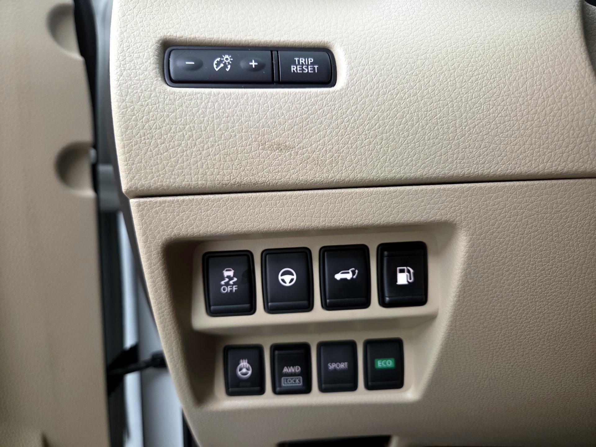 Thumbnail: 2018 Nissan Rogue - 13