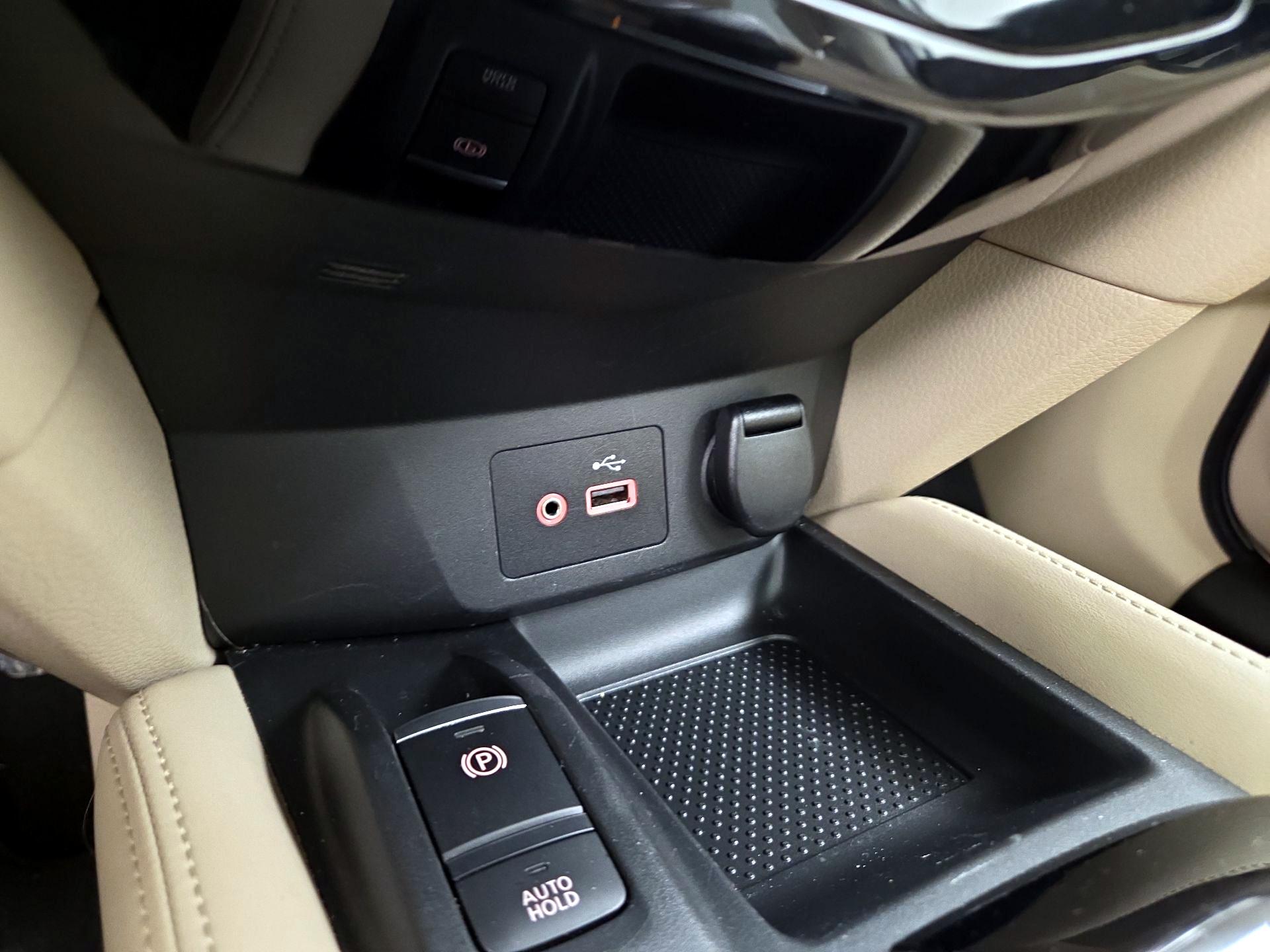 Thumbnail: 2018 Nissan Rogue - 19