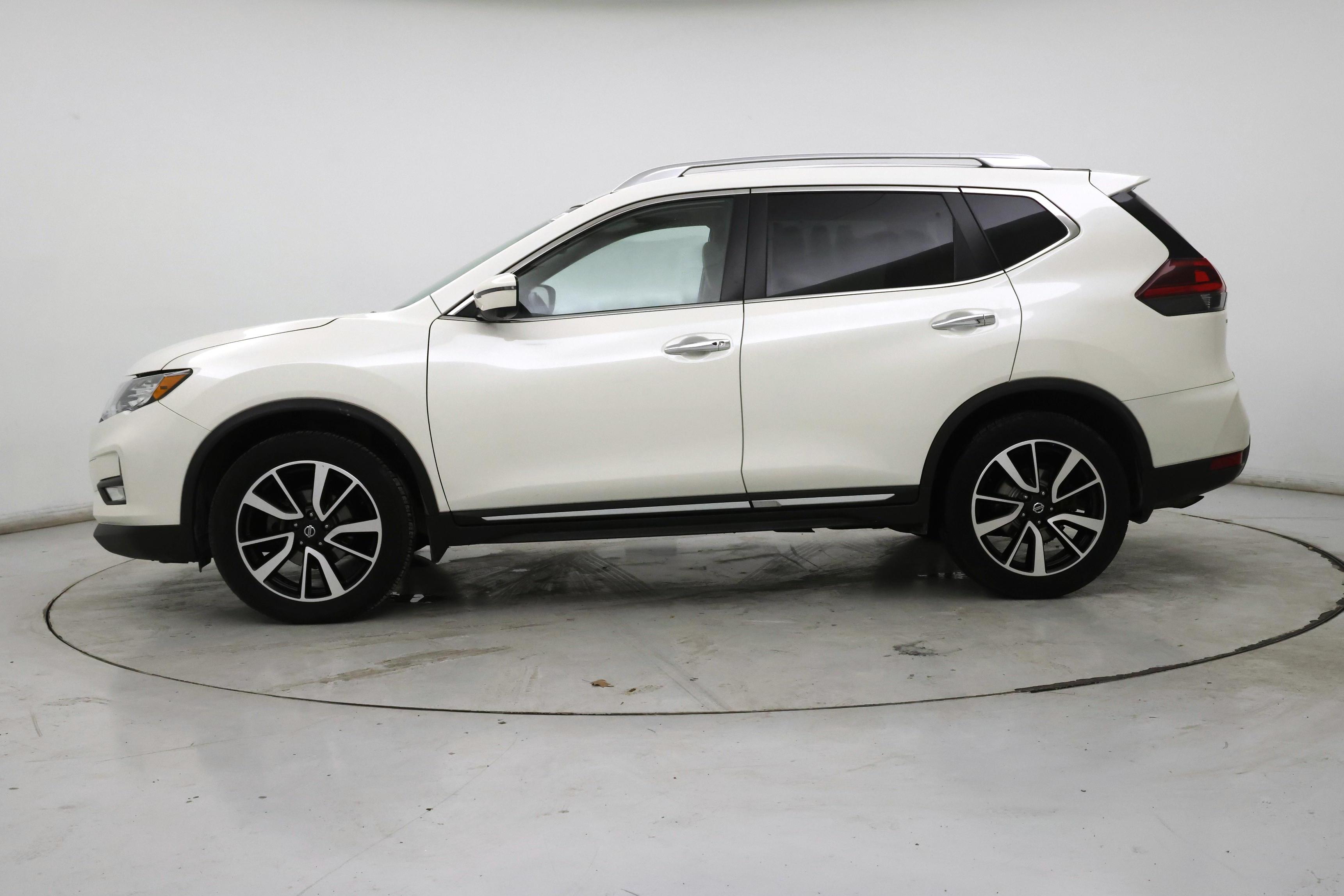 Thumbnail: 2018 Nissan Rogue - 3