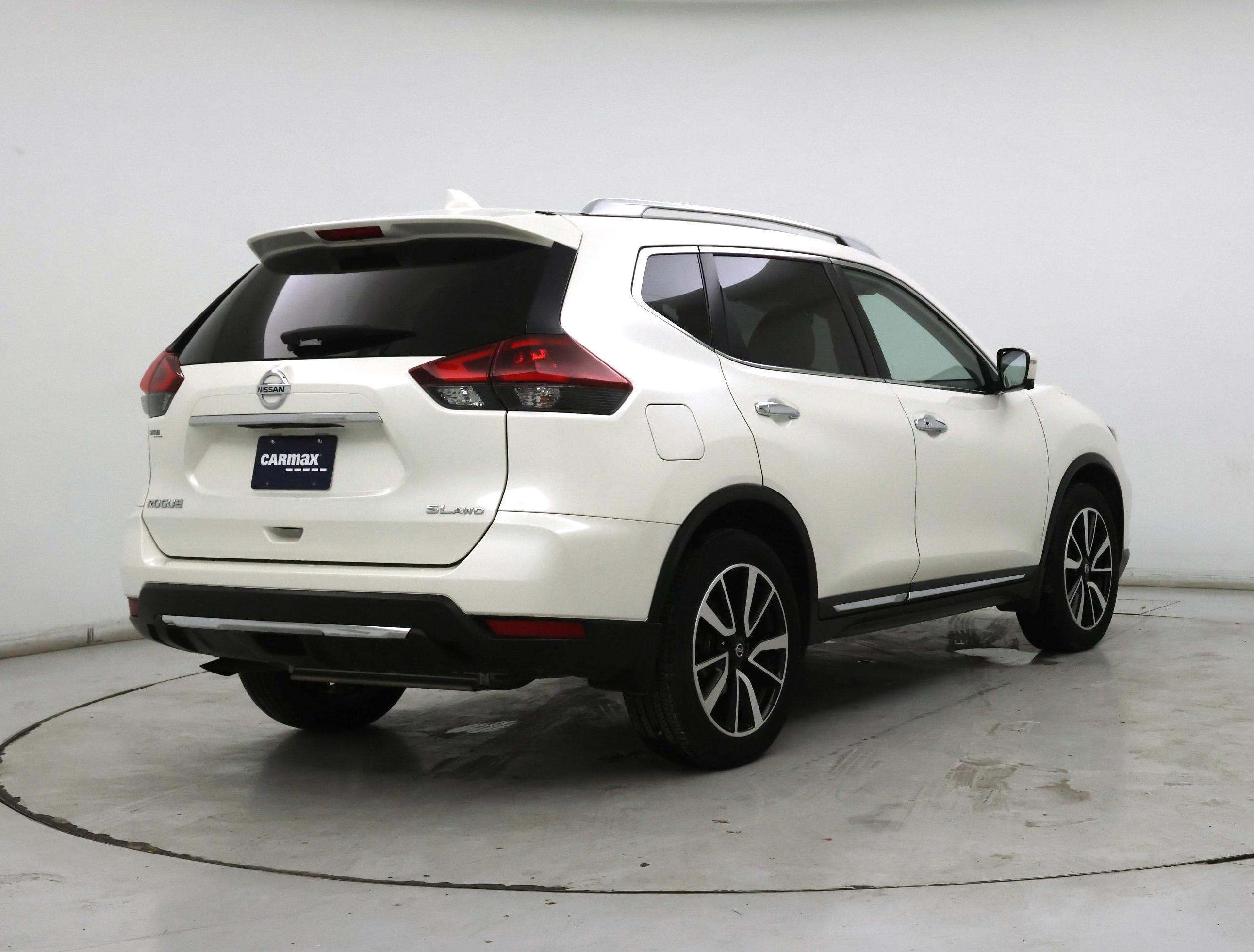 Thumbnail: 2018 Nissan Rogue - 8