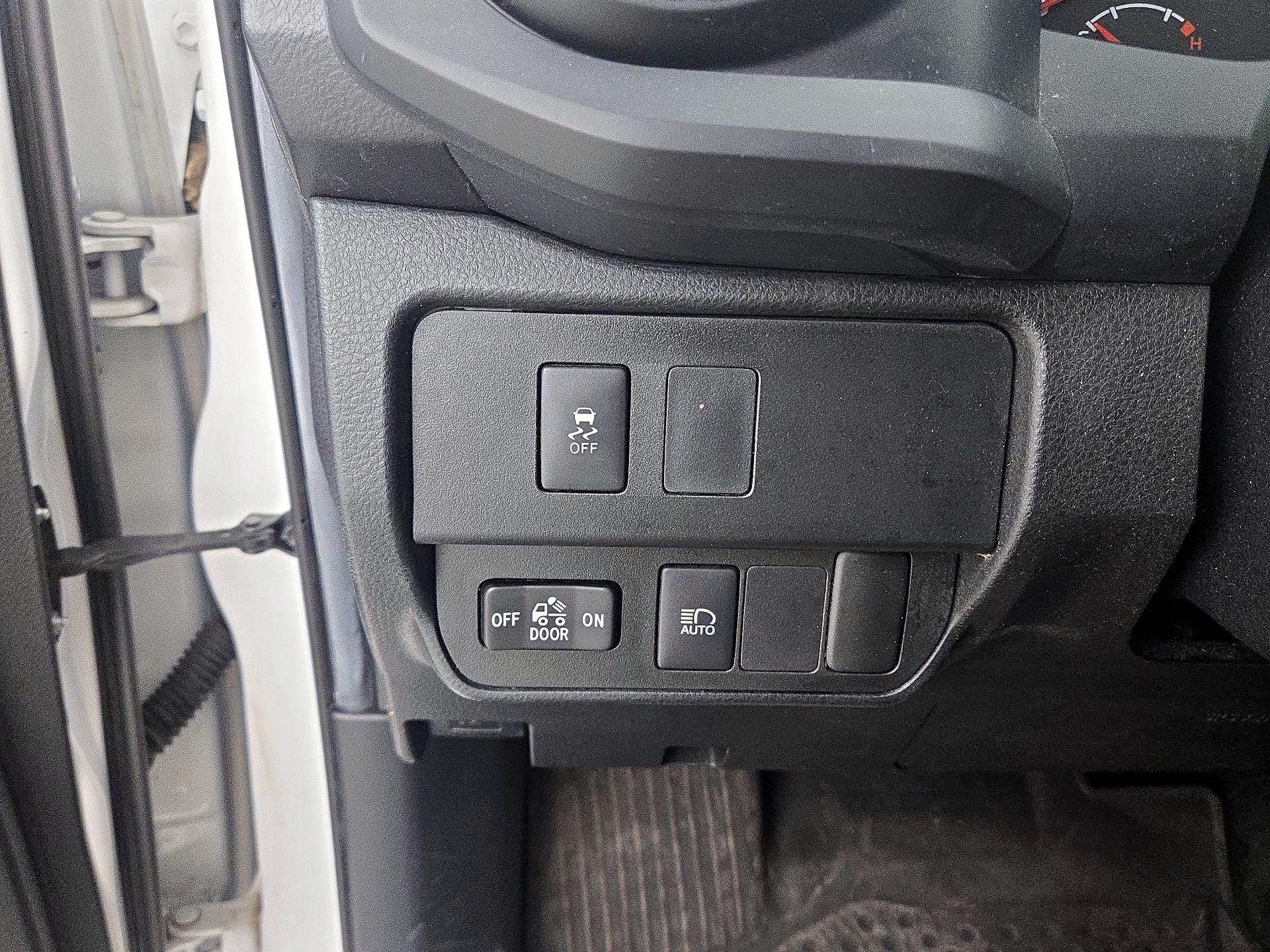 Thumbnail: 2022 Toyota Tacoma - 13