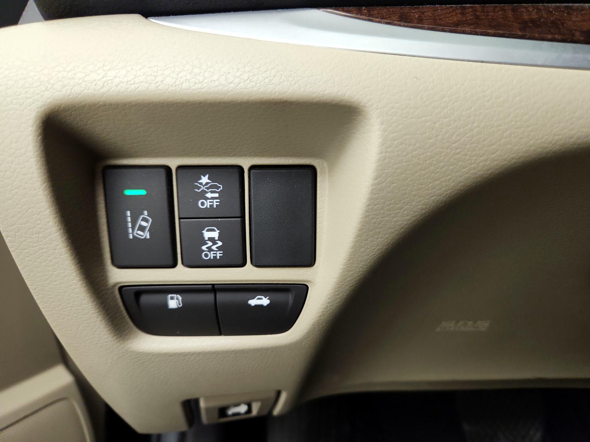 Thumbnail: 2020 Acura TLX - 13