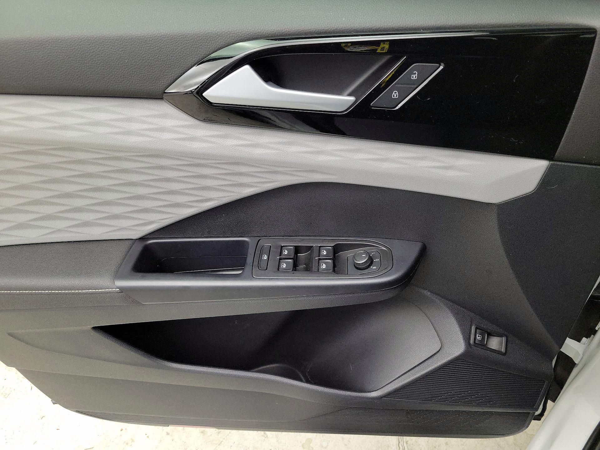 Thumbnail: 2024 Volkswagen Taos - 12