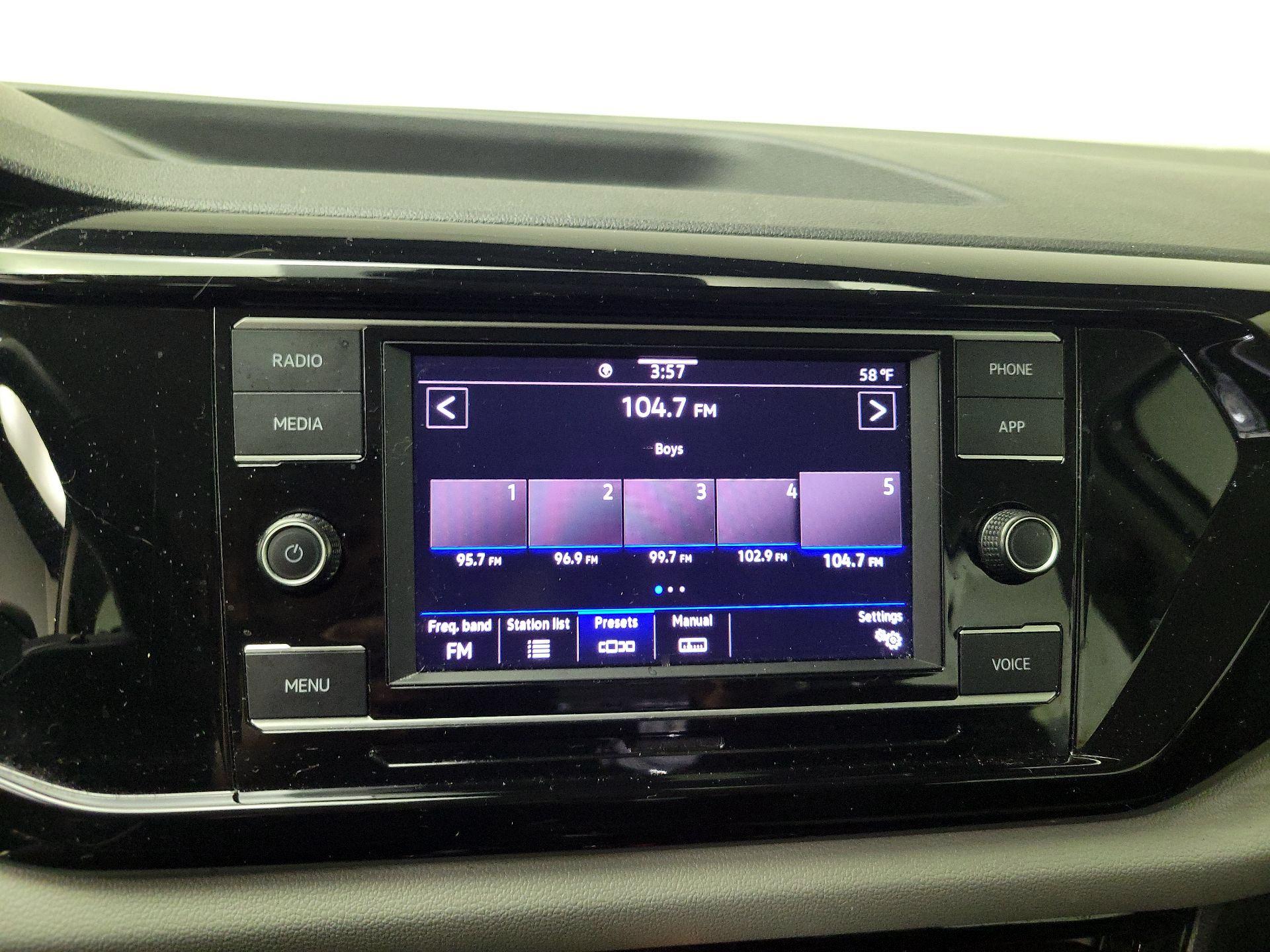 Thumbnail: 2024 Volkswagen Taos - 15