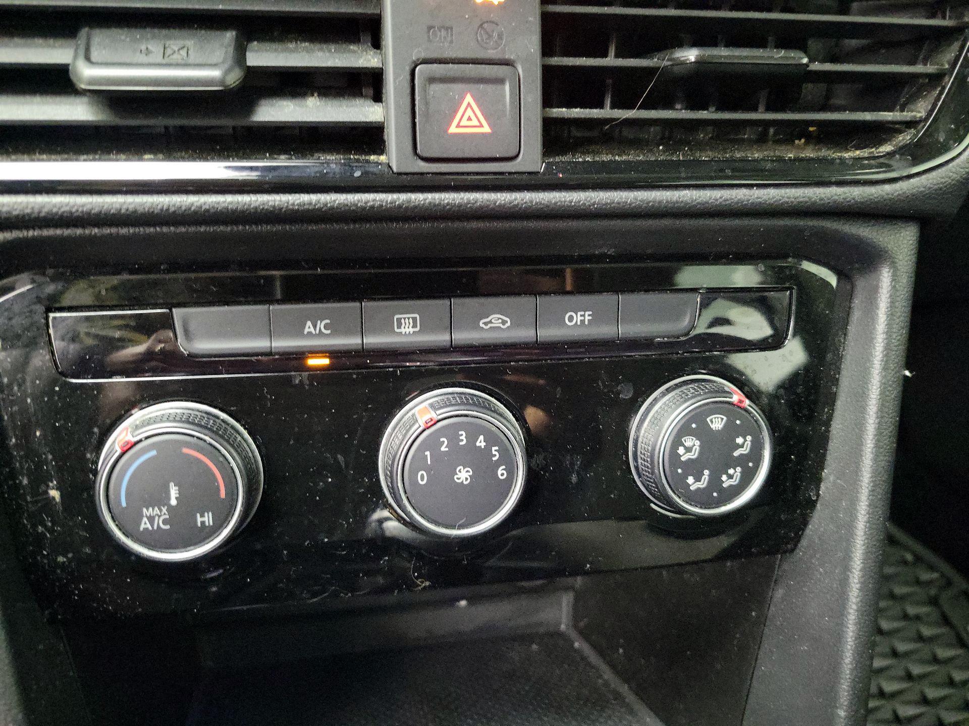 Thumbnail: 2024 Volkswagen Taos - 16