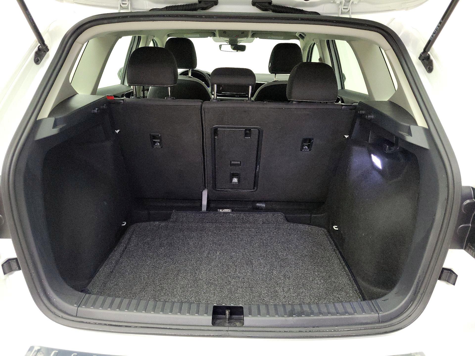 Thumbnail: 2024 Volkswagen Taos - 20