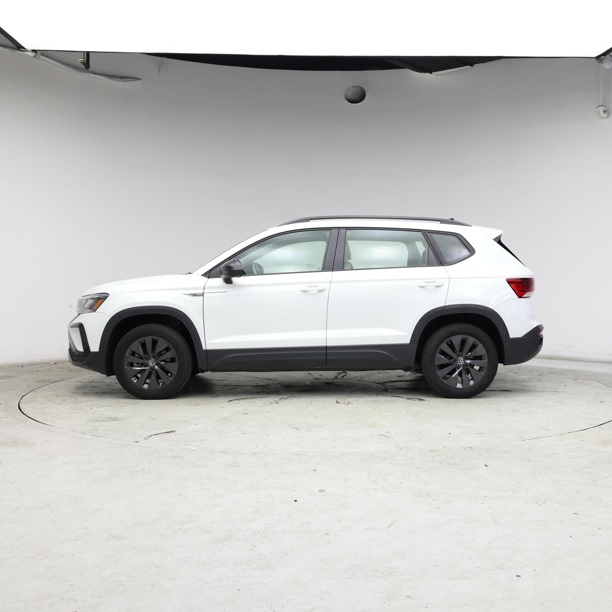 Thumbnail: 2024 Volkswagen Taos - 3