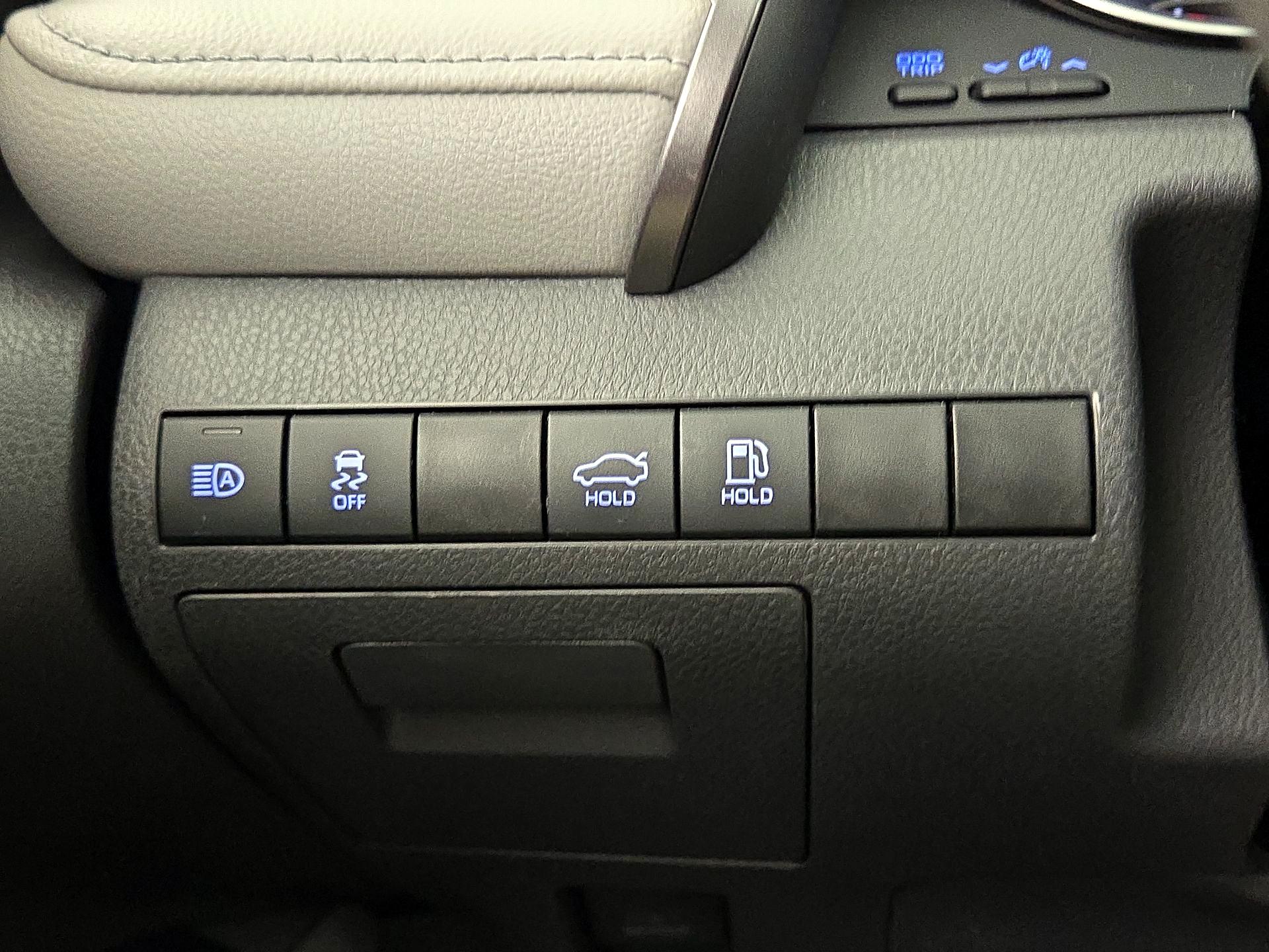 Thumbnail: 2023 Toyota Camry - 13