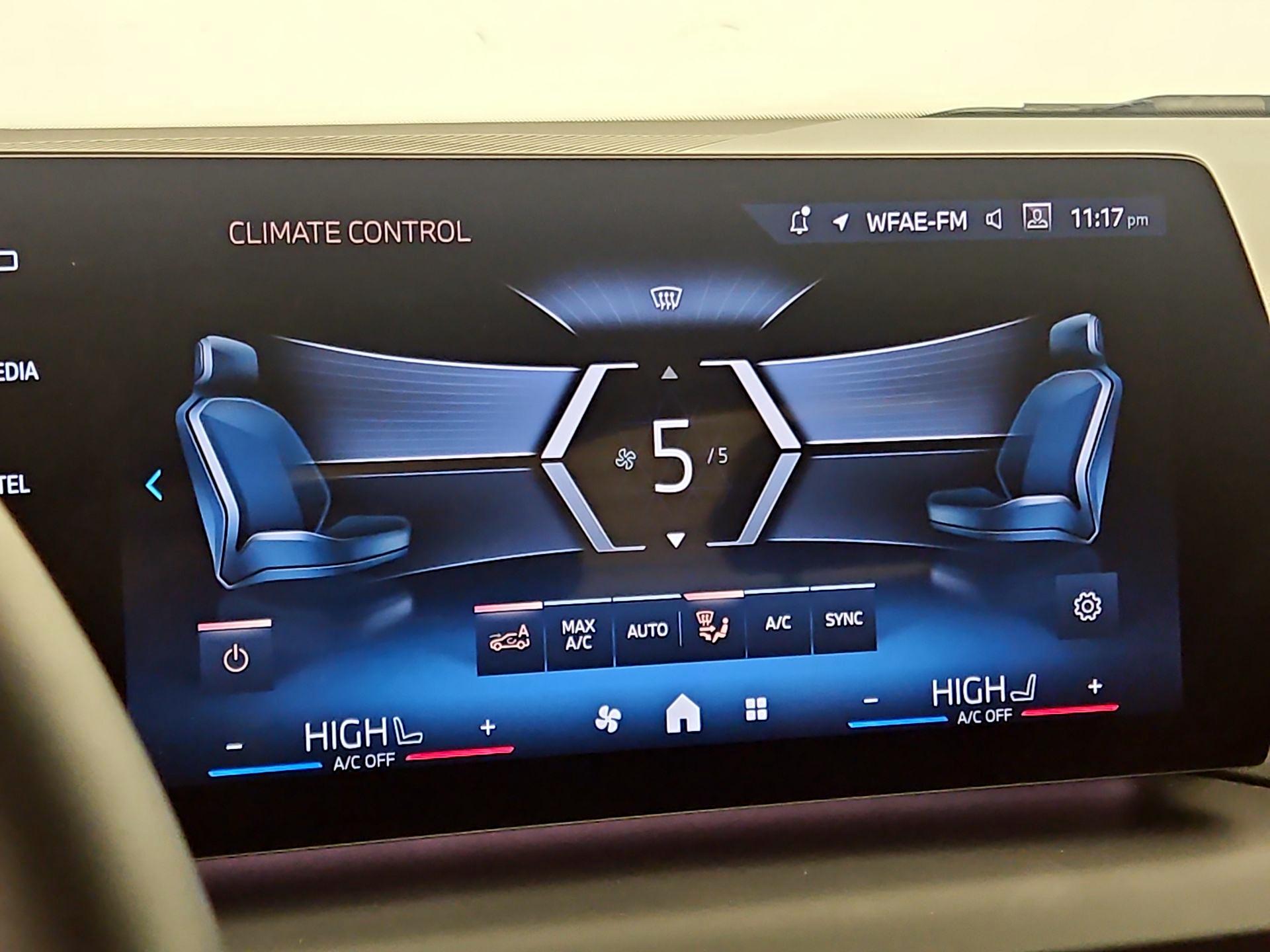 Thumbnail: 2025 BMW 2 Series - 15