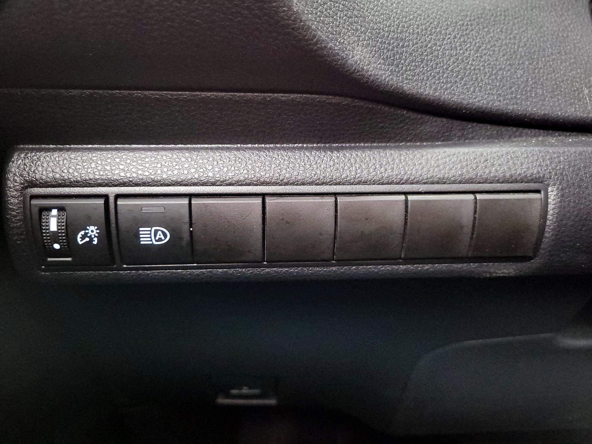 Thumbnail: 2023 Toyota Corolla - 13