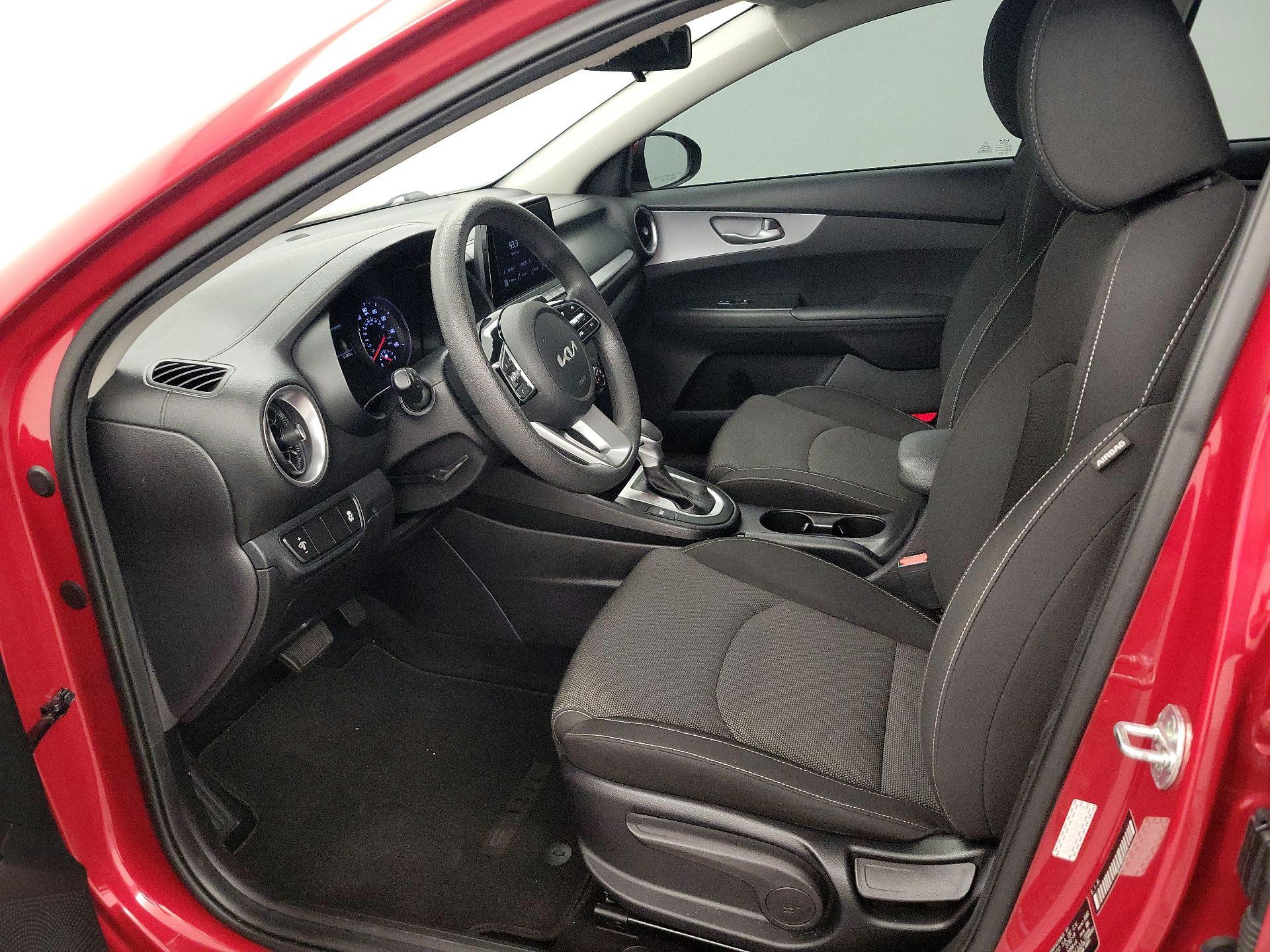 Thumbnail: 2022 Kia Forte - 11