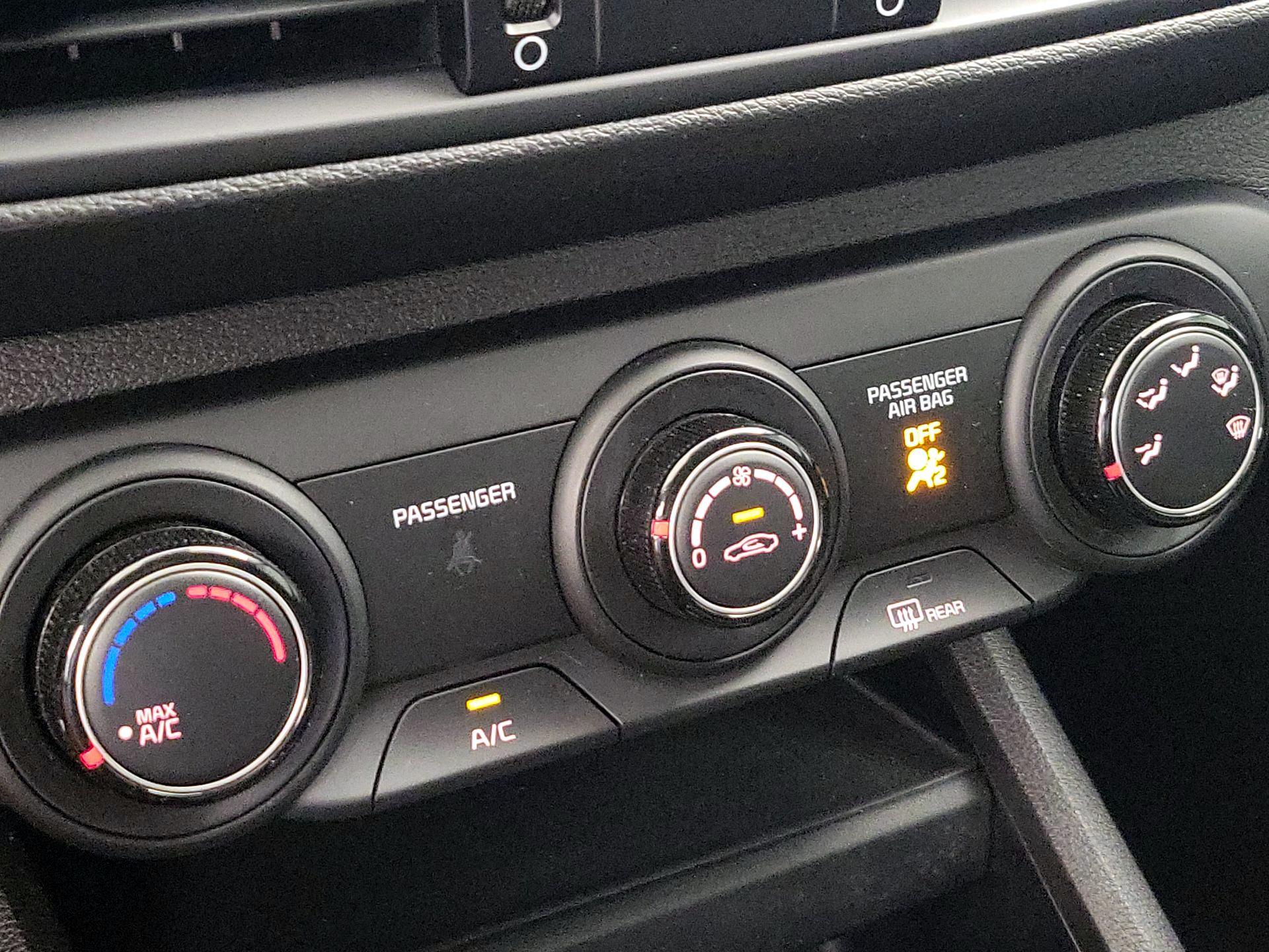 Thumbnail: 2022 Kia Forte - 16