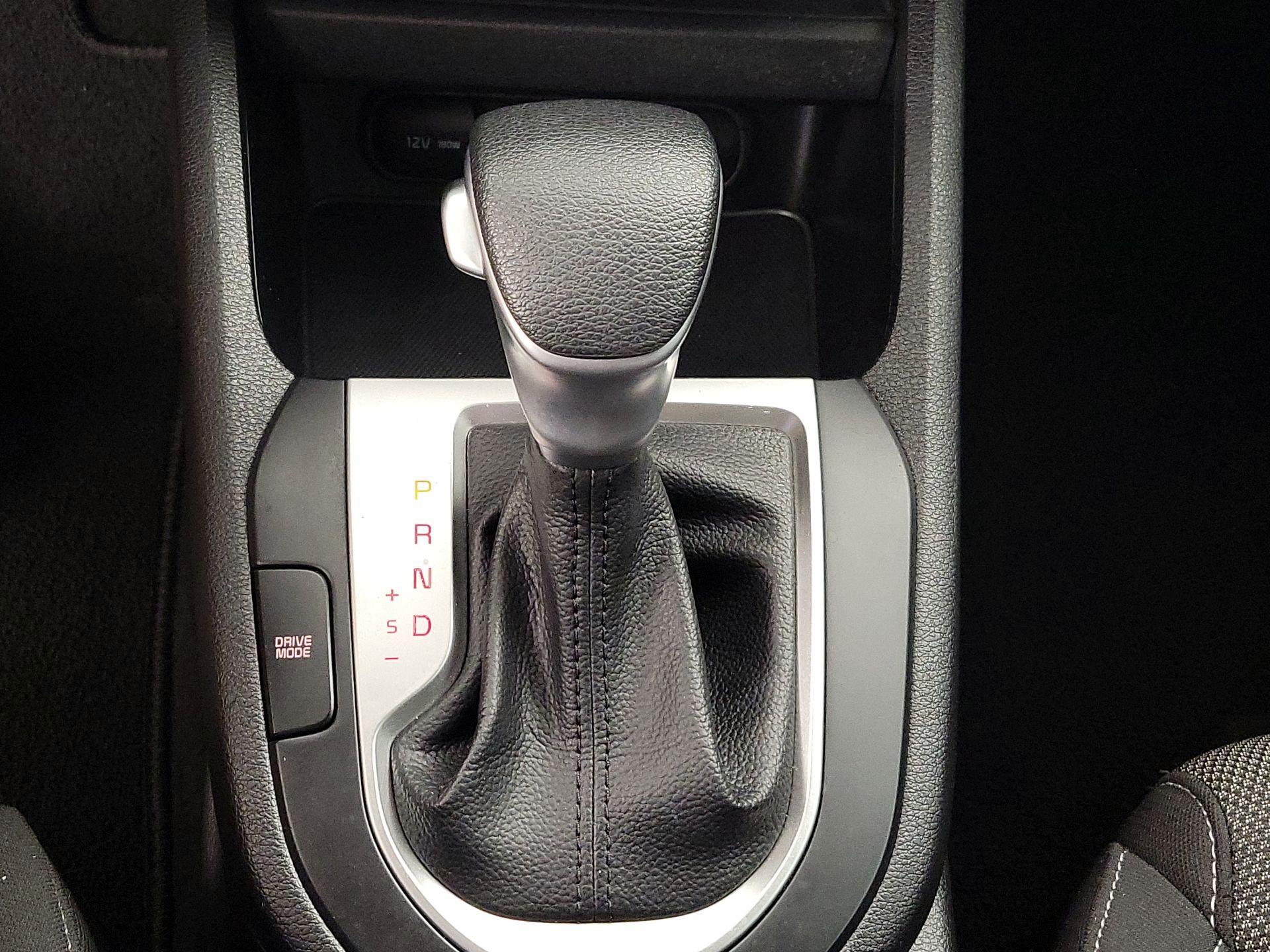 Thumbnail: 2022 Kia Forte - 17