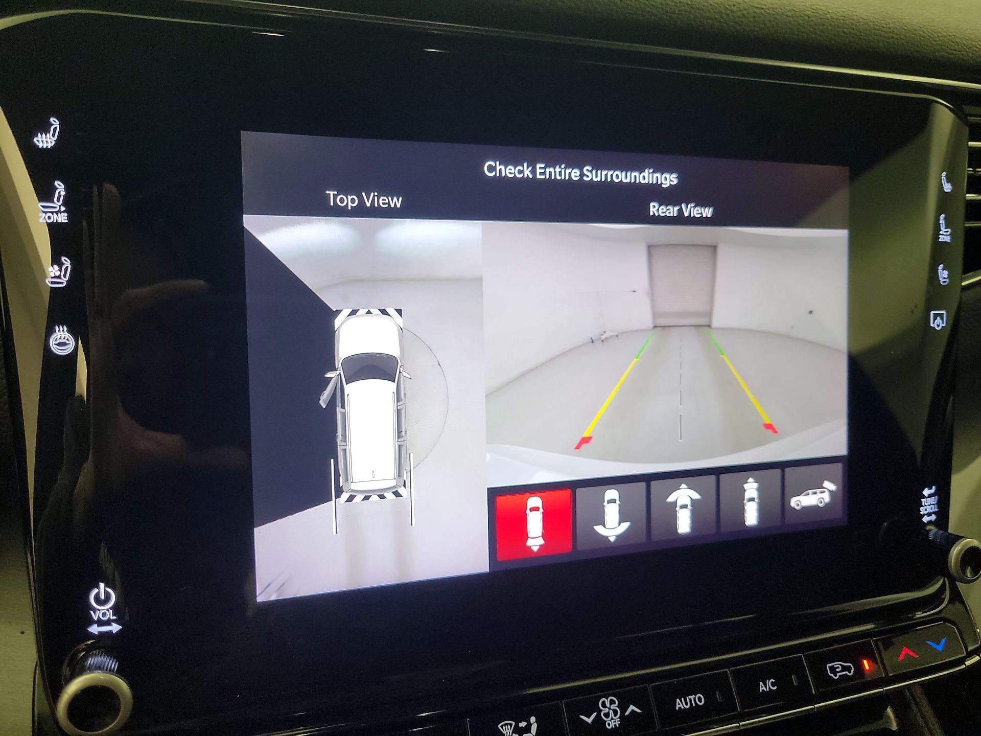 Thumbnail: 2022 Jeep Wagoneer - 15