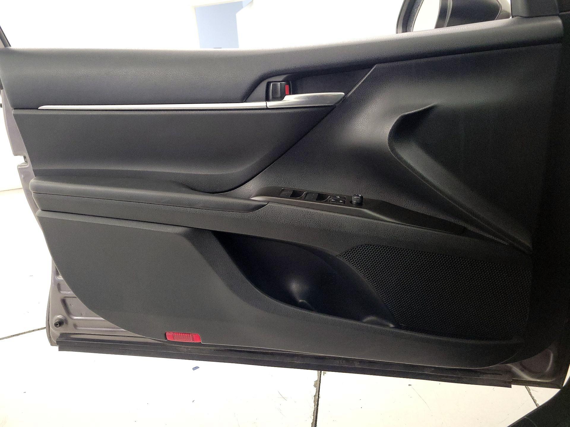 Thumbnail: 2023 Toyota Camry - 12