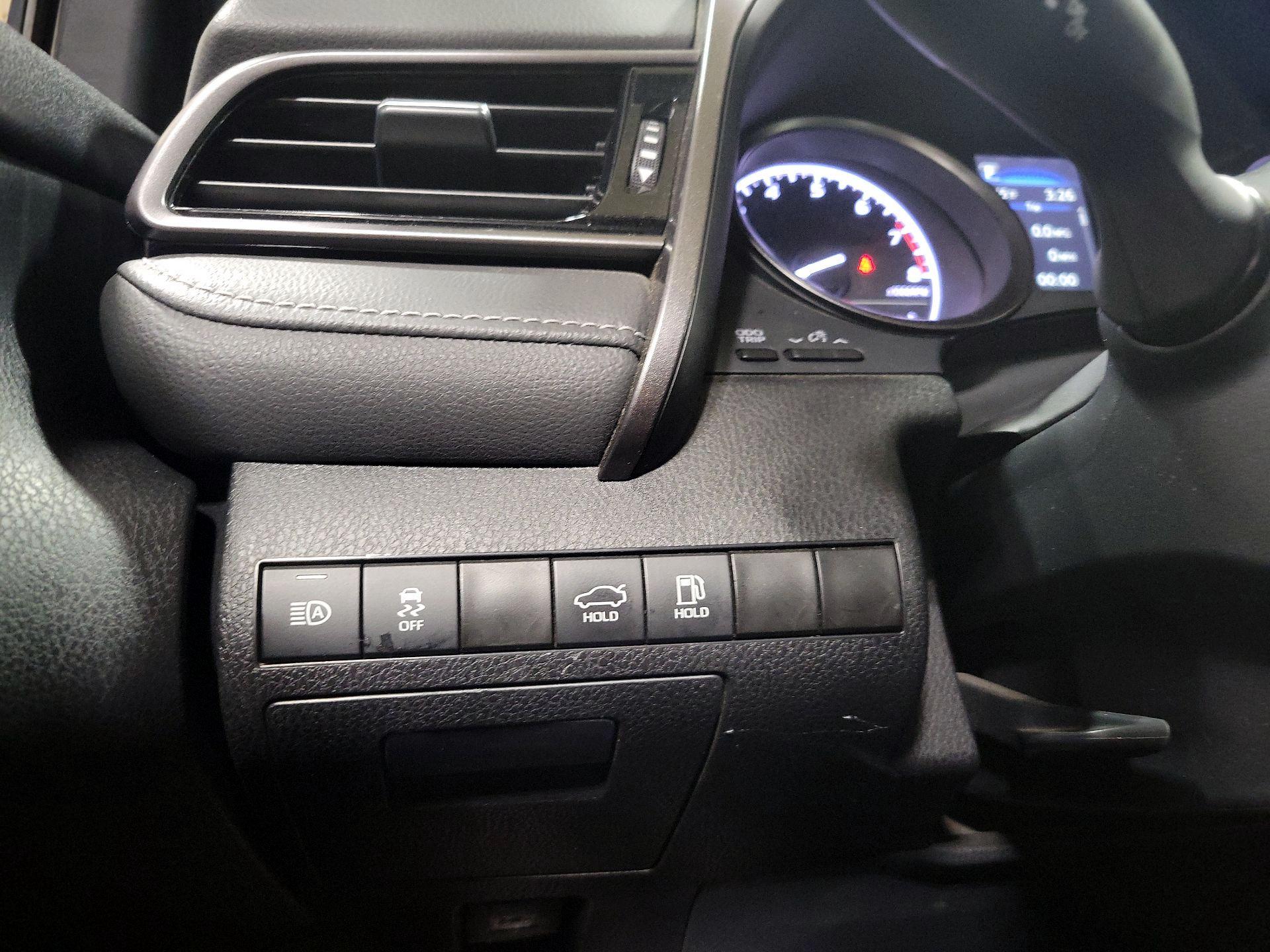 Thumbnail: 2023 Toyota Camry - 13