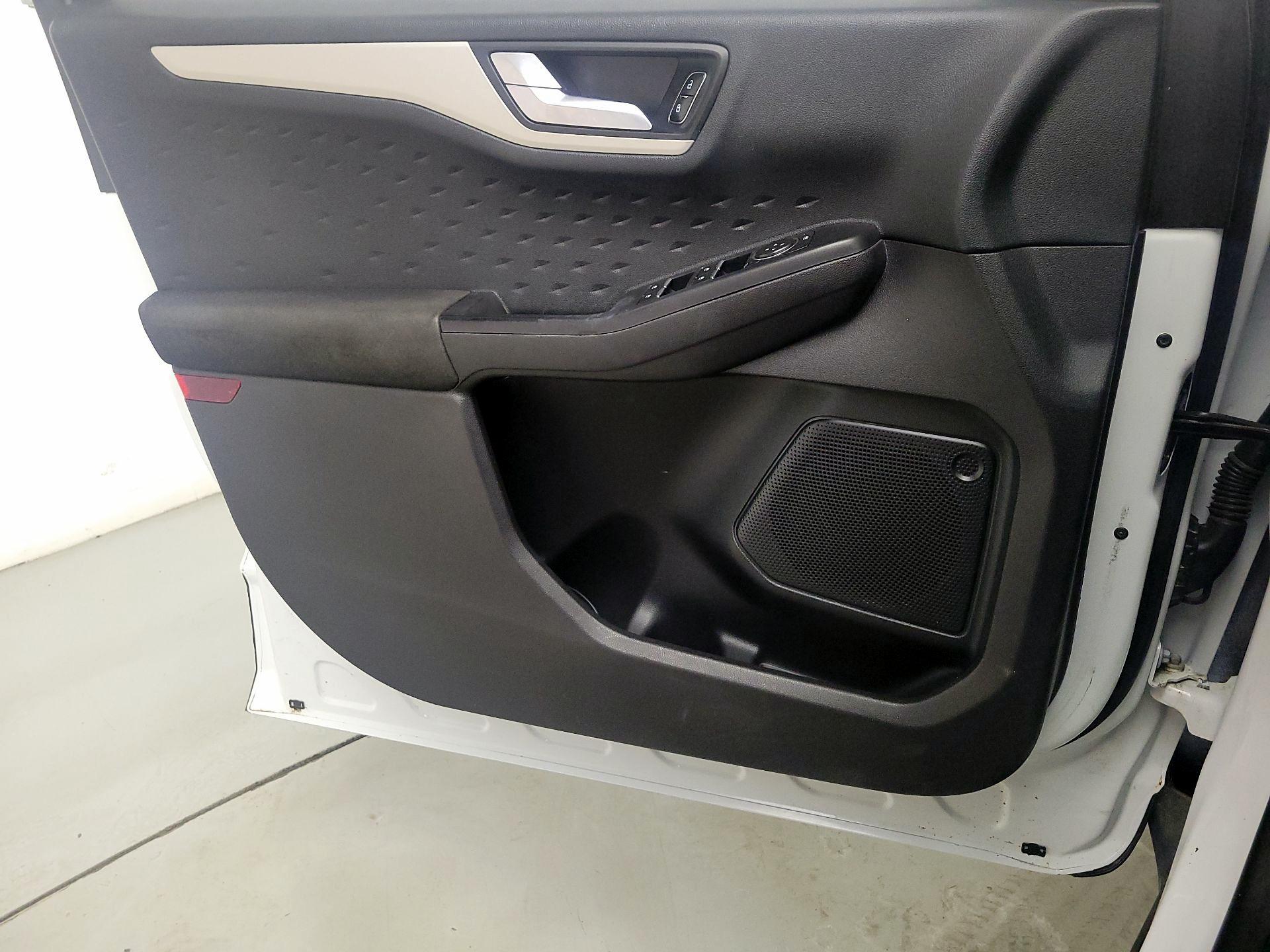 Thumbnail: 2020 Ford Escape - 12