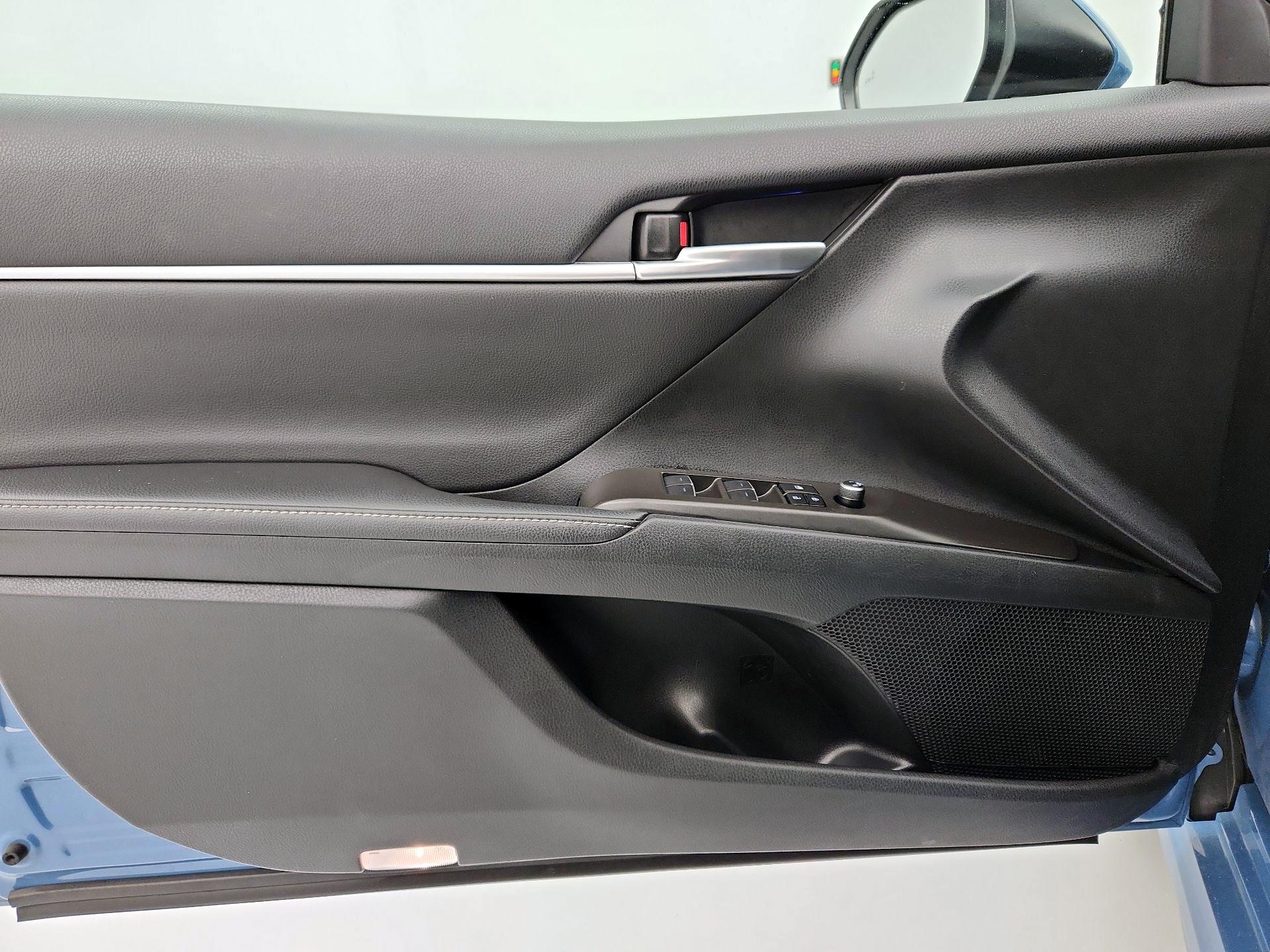 Thumbnail: 2023 Toyota Camry - 12