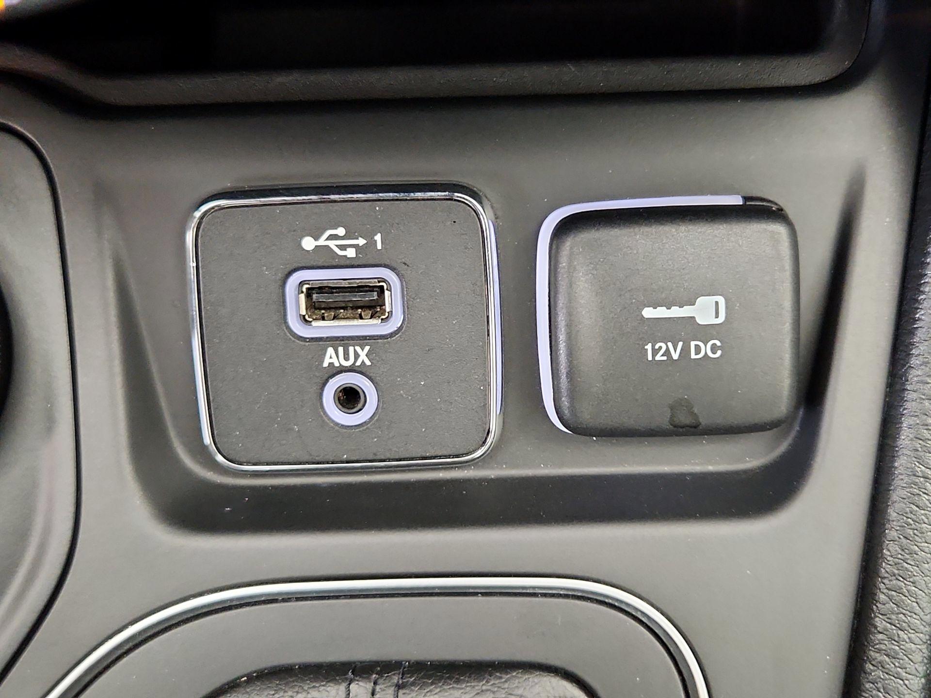 Thumbnail: 2022 Jeep Cherokee - 18