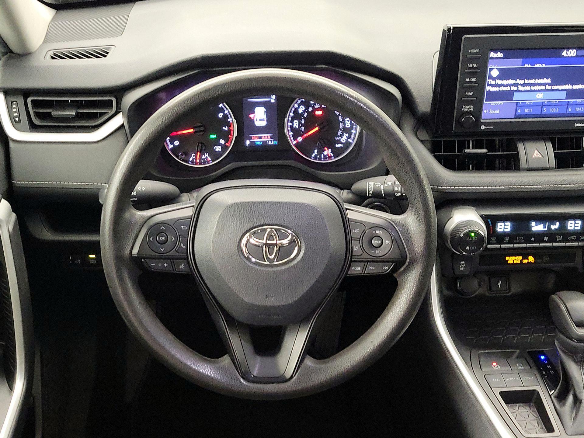 Thumbnail: 2022 Toyota RAV4 - 10