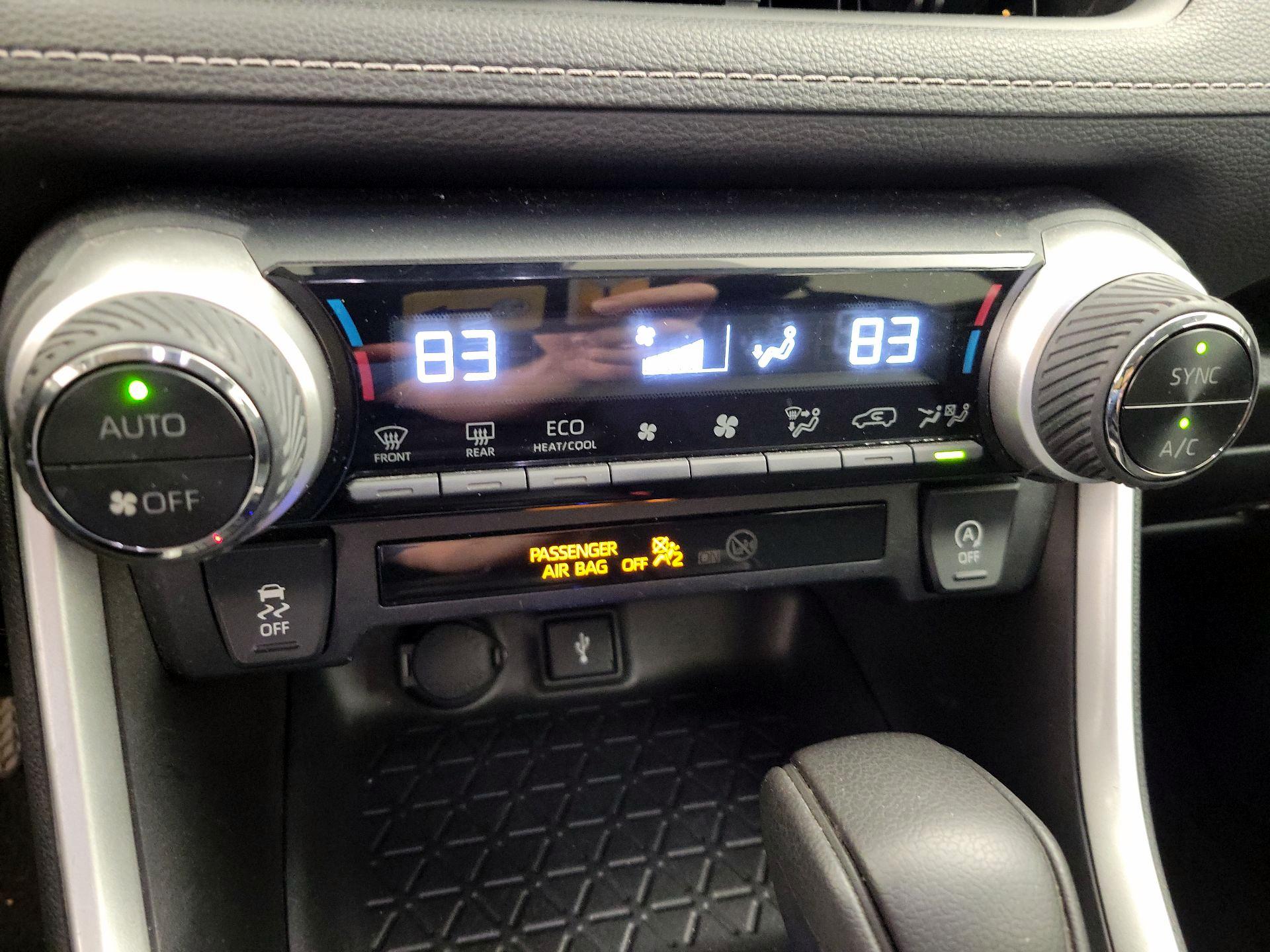 Thumbnail: 2022 Toyota RAV4 - 16