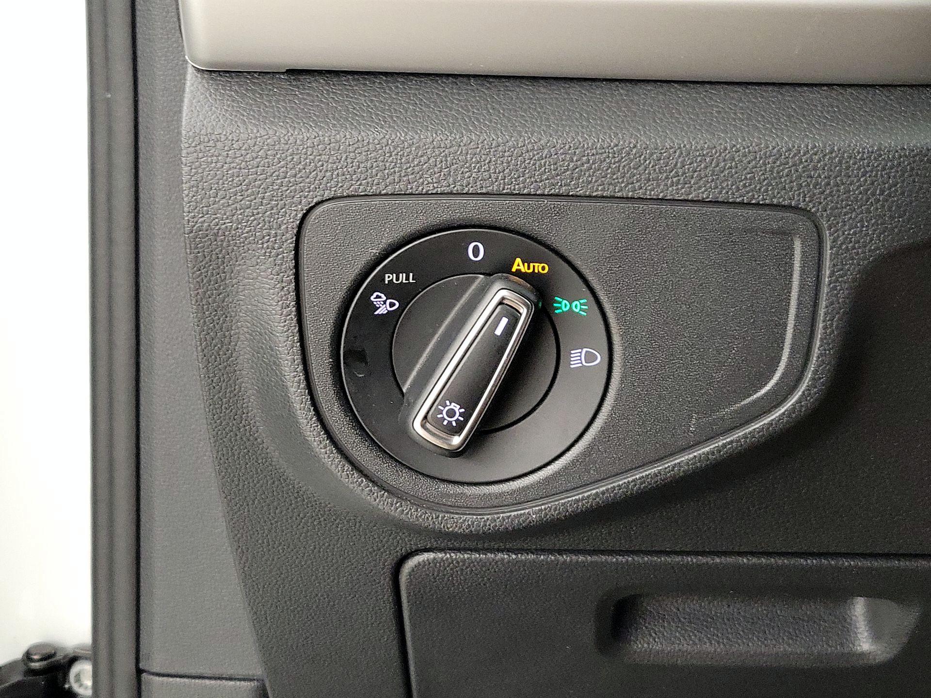 Thumbnail: 2022 Volkswagen Atlas - 13