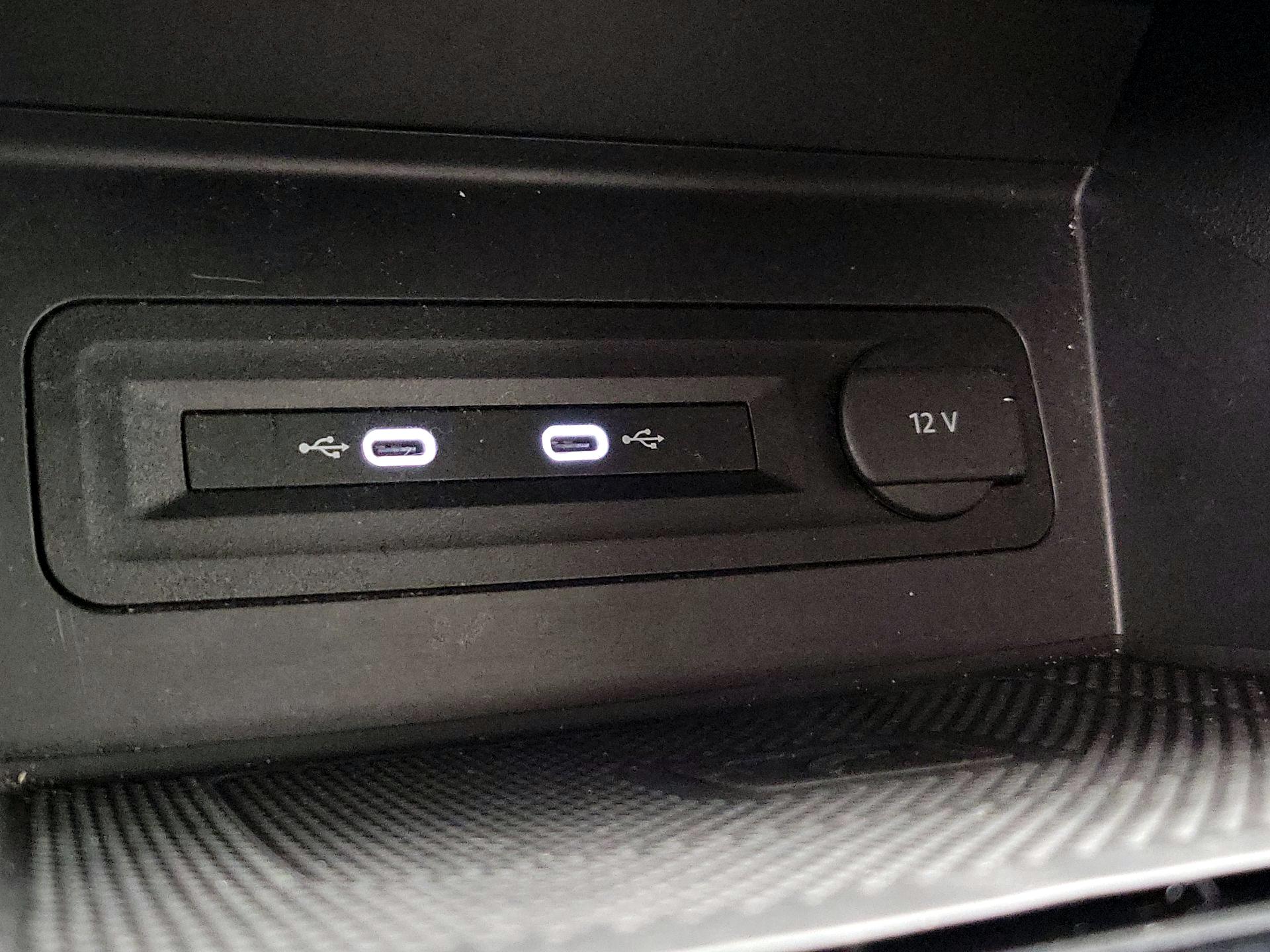 Thumbnail: 2022 Volkswagen Atlas - 18