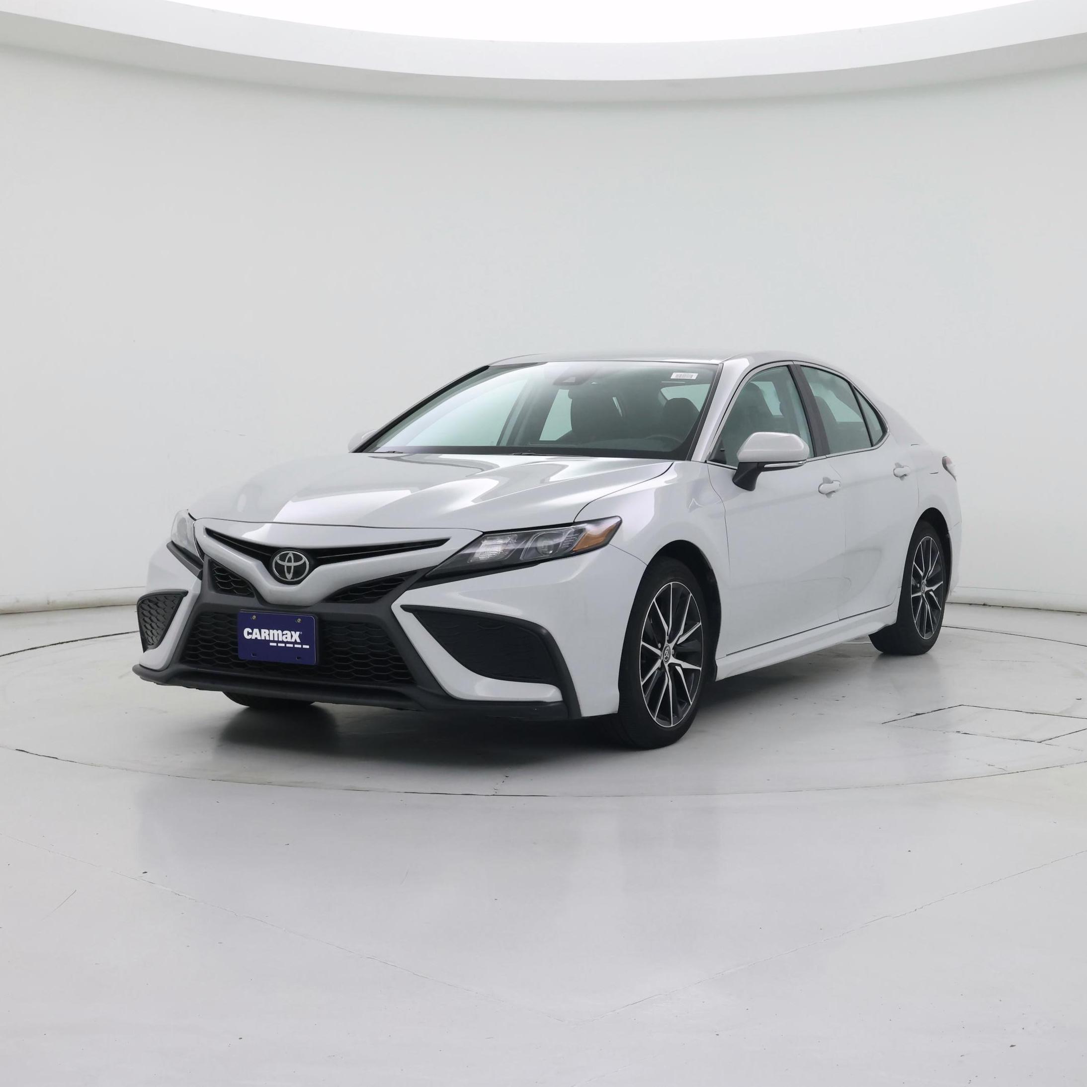 Thumbnail: 2022 Toyota Camry - 4