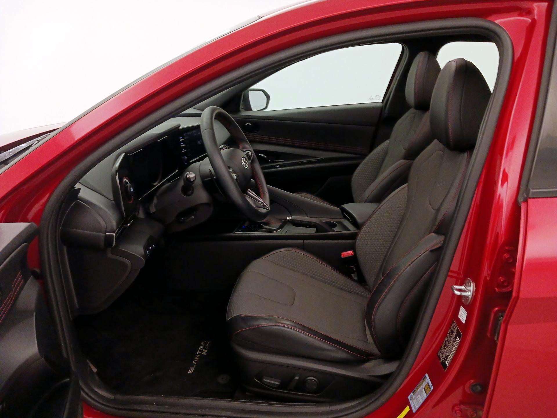 Thumbnail: 2022 Hyundai Elantra - 11