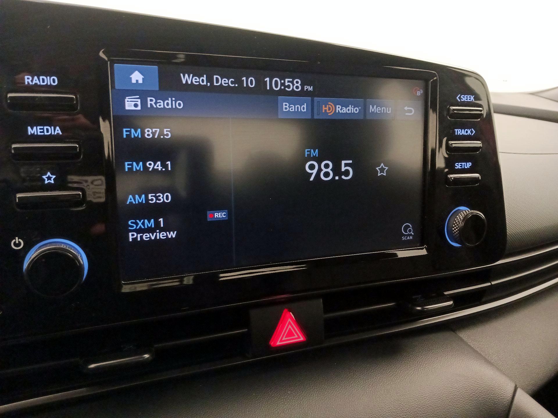 Thumbnail: 2022 Hyundai Elantra - 15