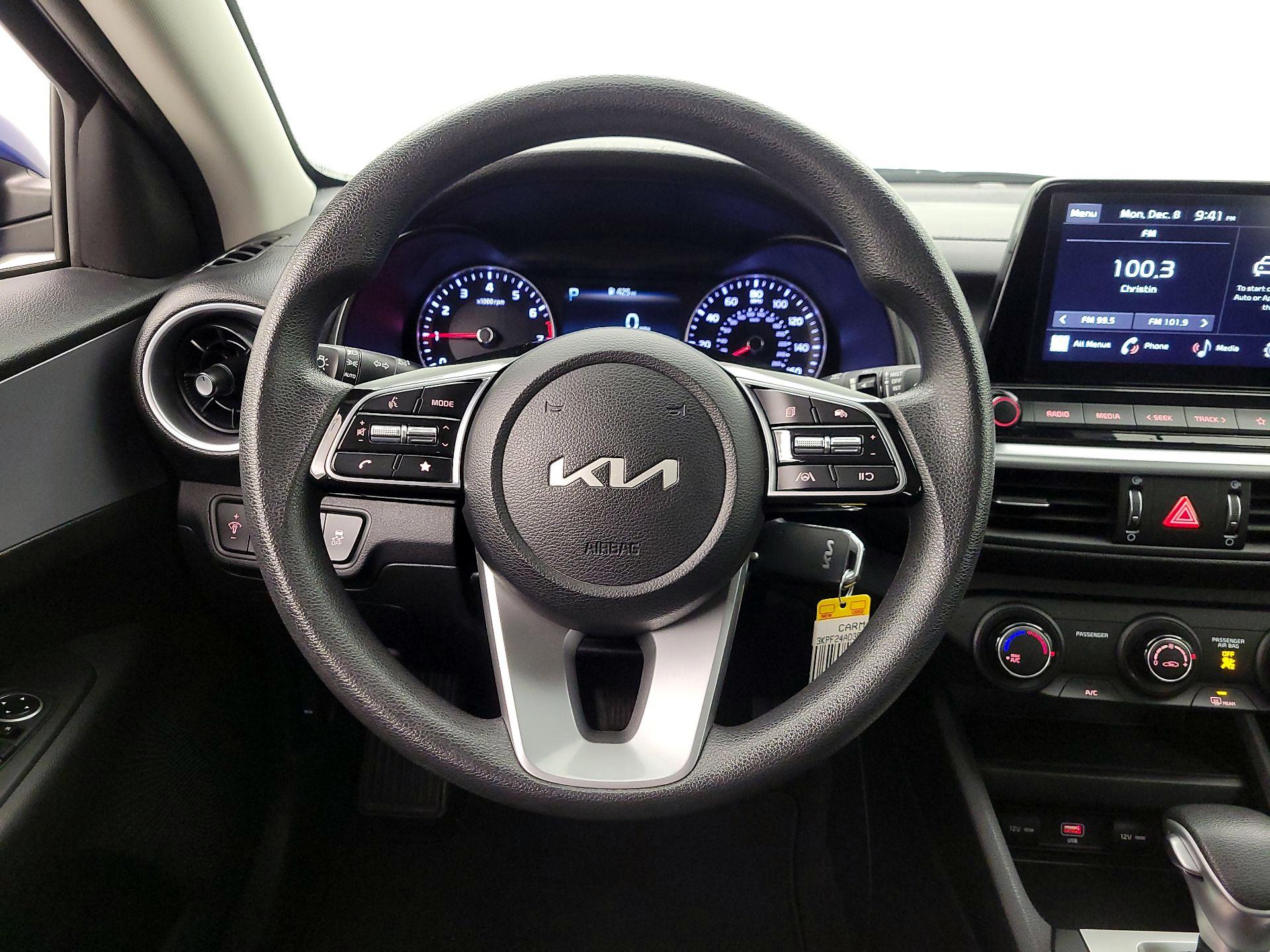 Thumbnail: 2023 Kia Forte - 10