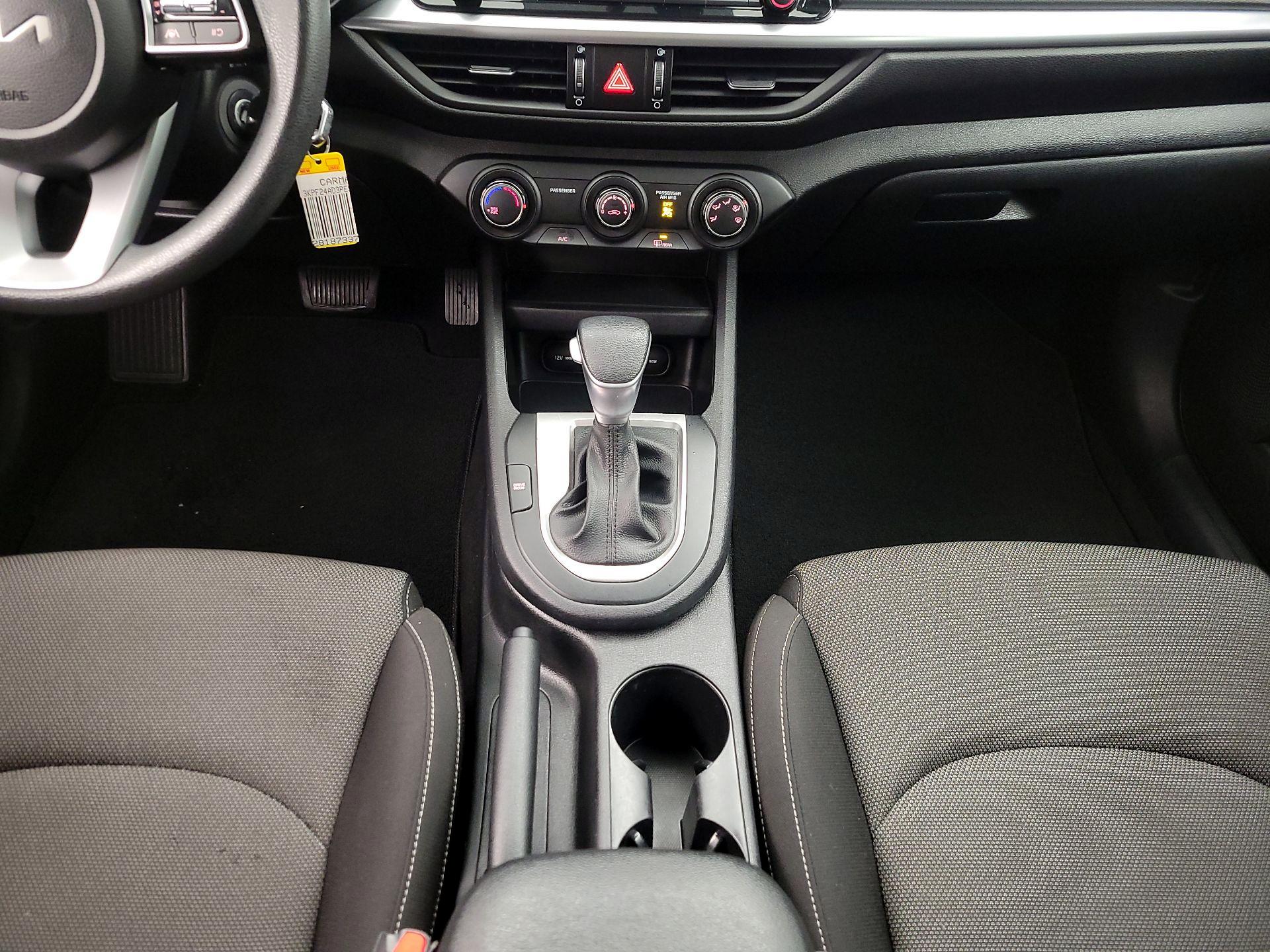 Thumbnail: 2023 Kia Forte - 17