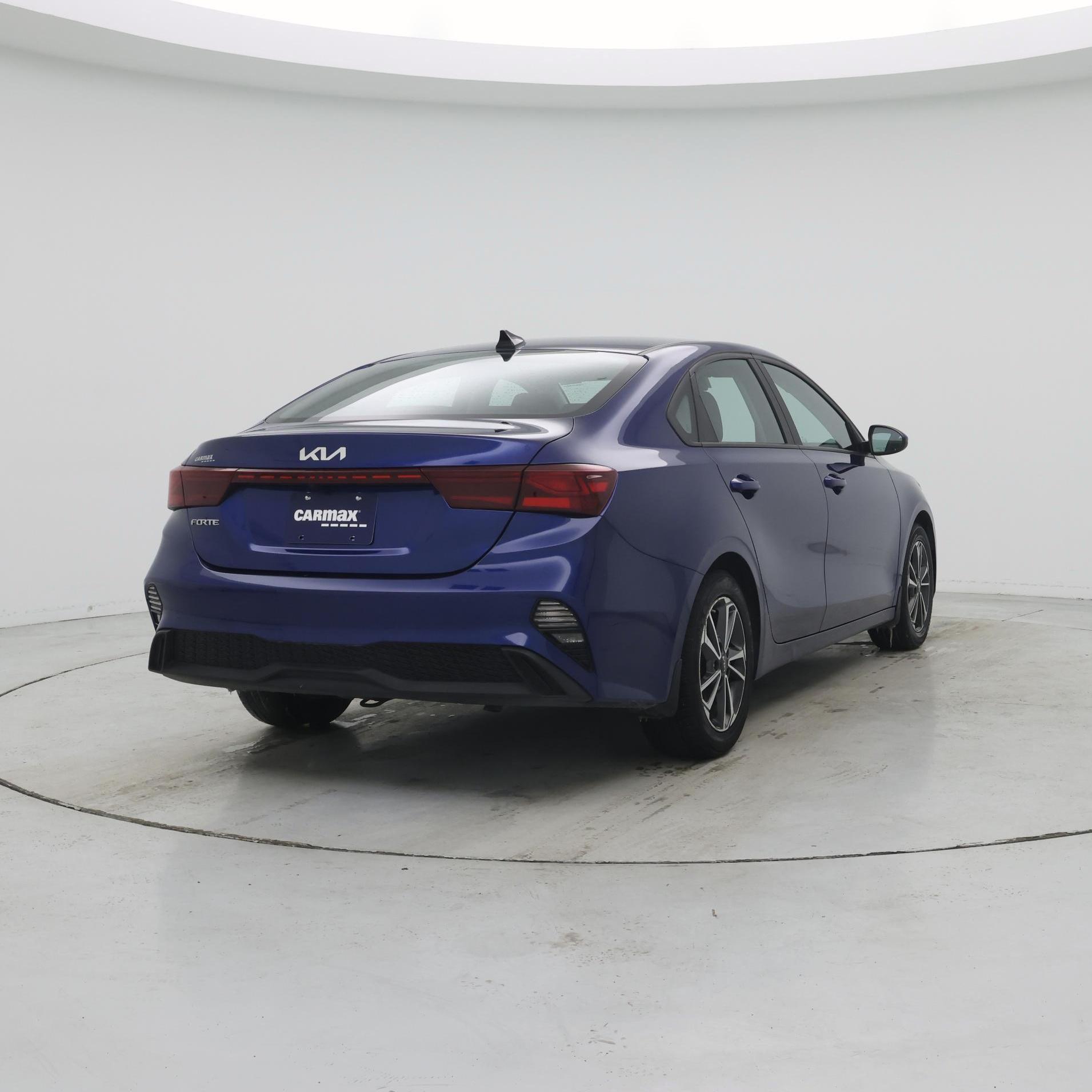 Thumbnail: 2023 Kia Forte - 8