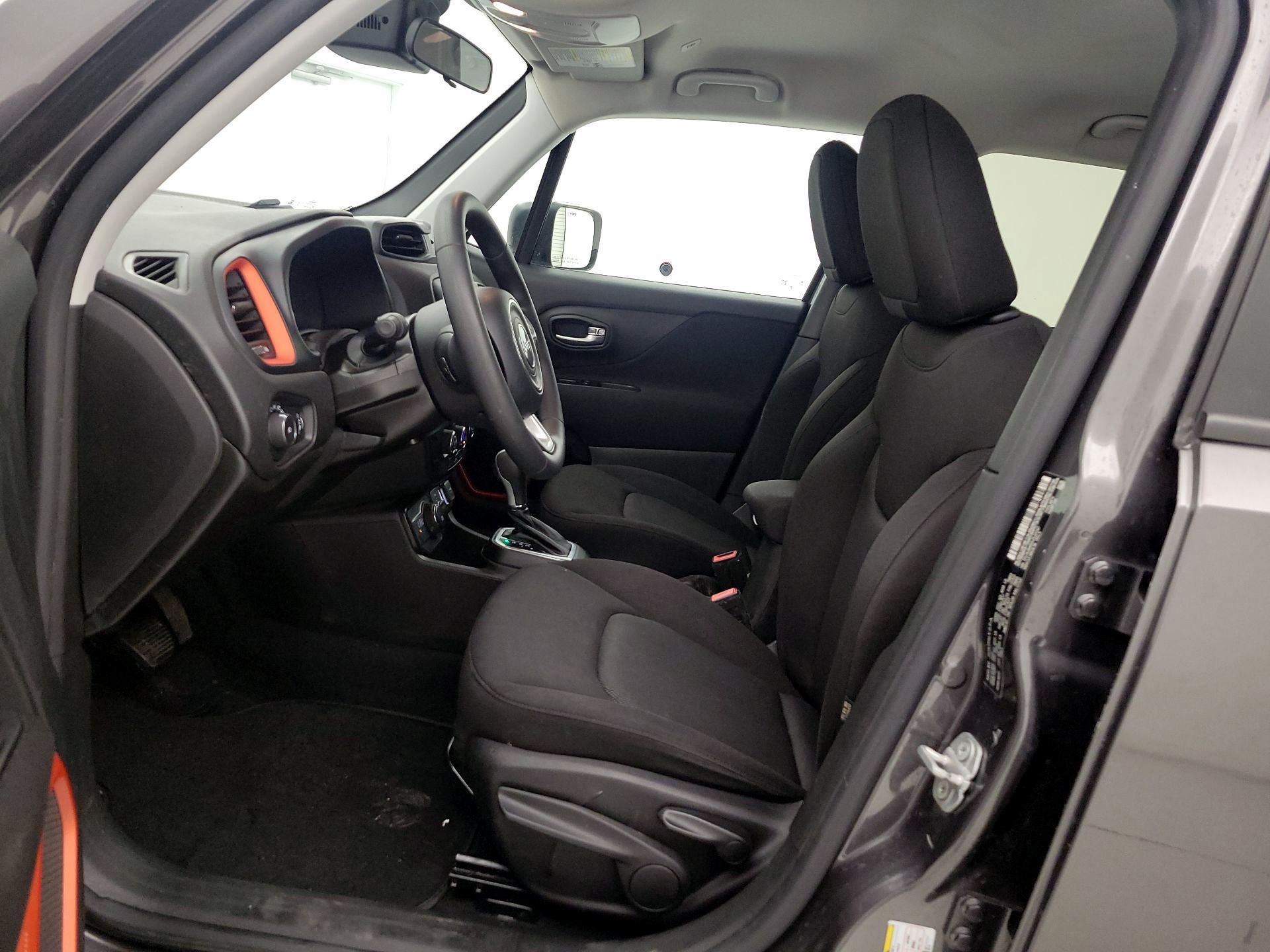 Thumbnail: 2020 Jeep Renegade - 11