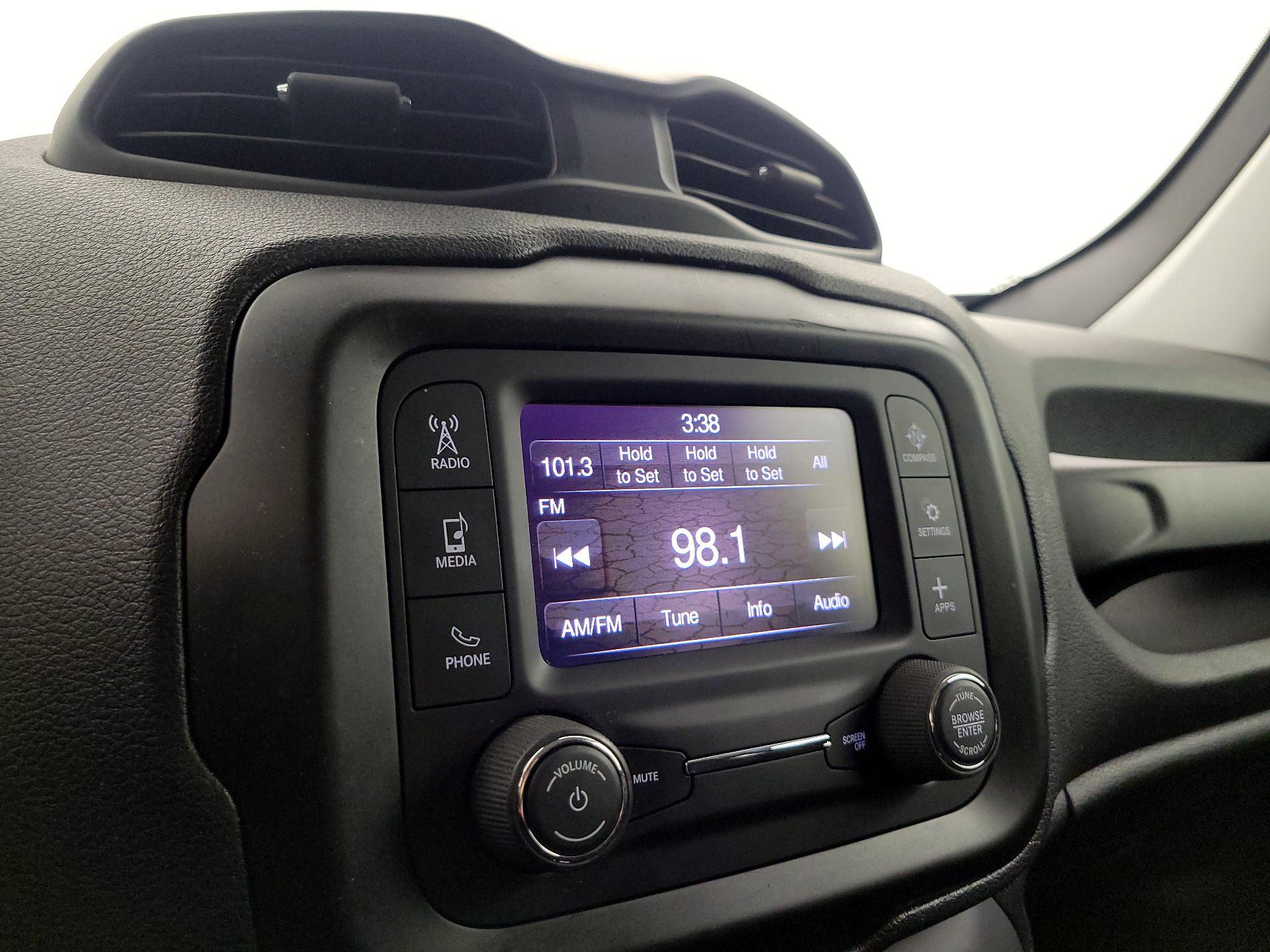 Thumbnail: 2020 Jeep Renegade - 16