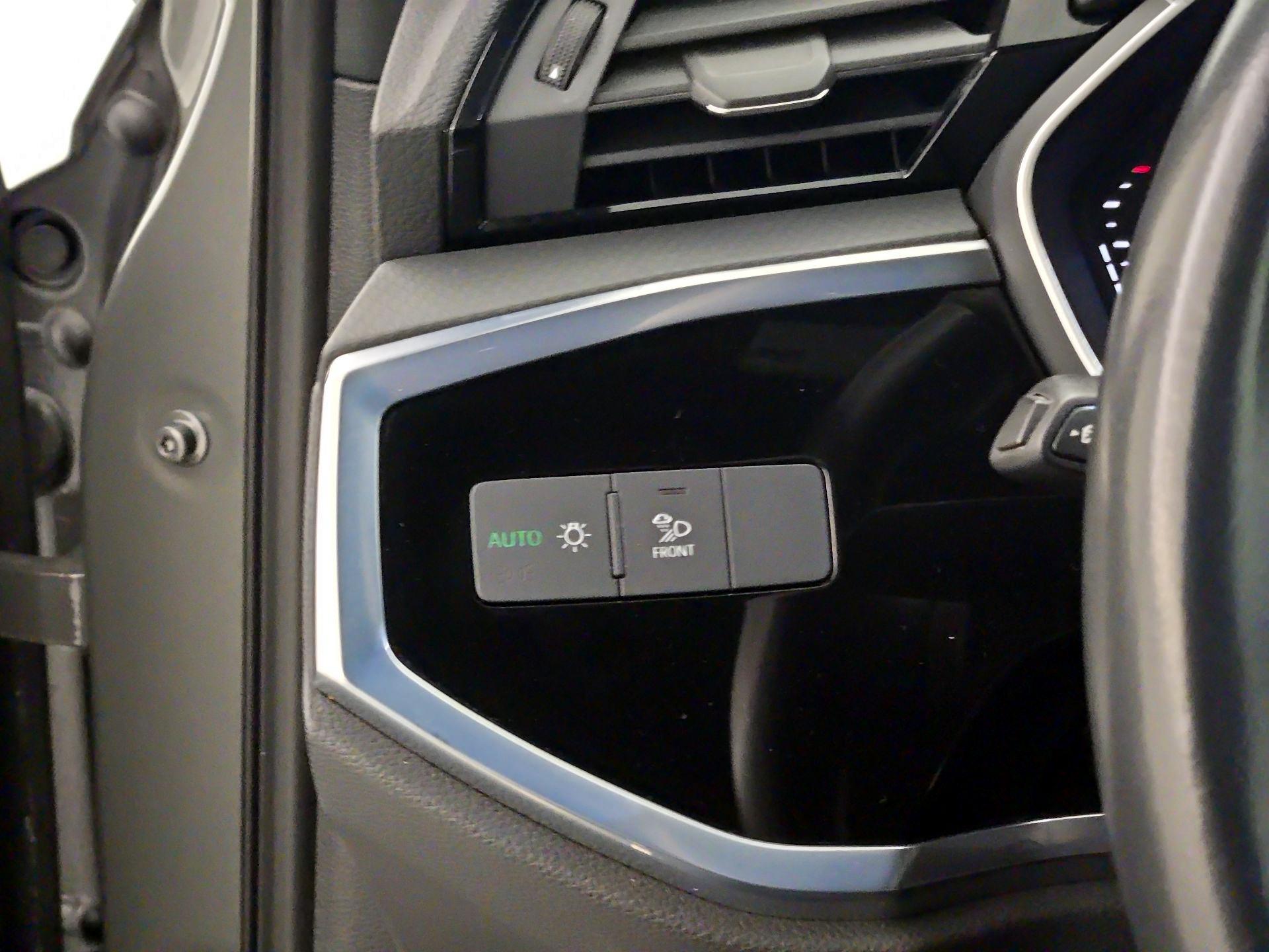 Thumbnail: 2023 Audi Q3 - 13