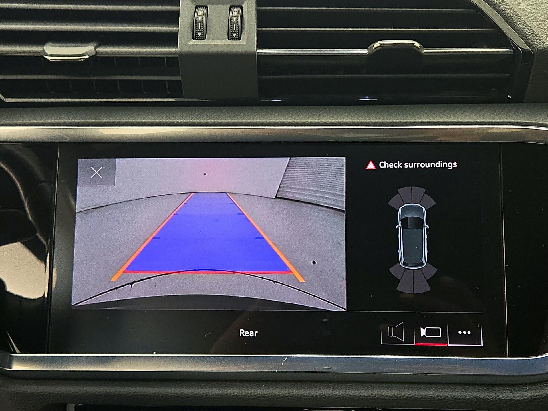 Thumbnail: 2023 Audi Q3 - 14