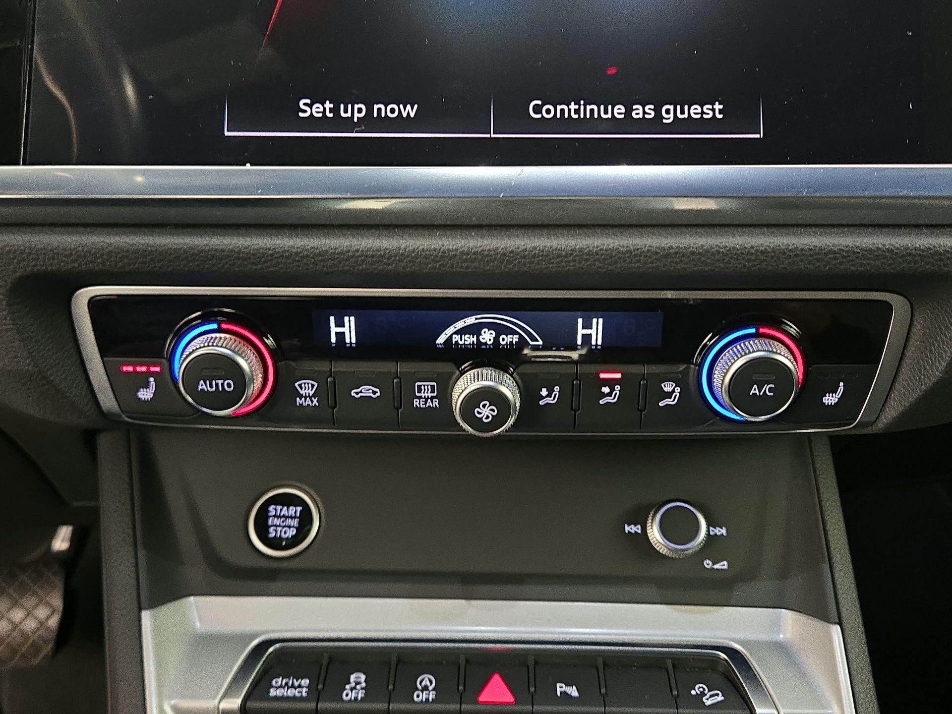 Thumbnail: 2023 Audi Q3 - 16