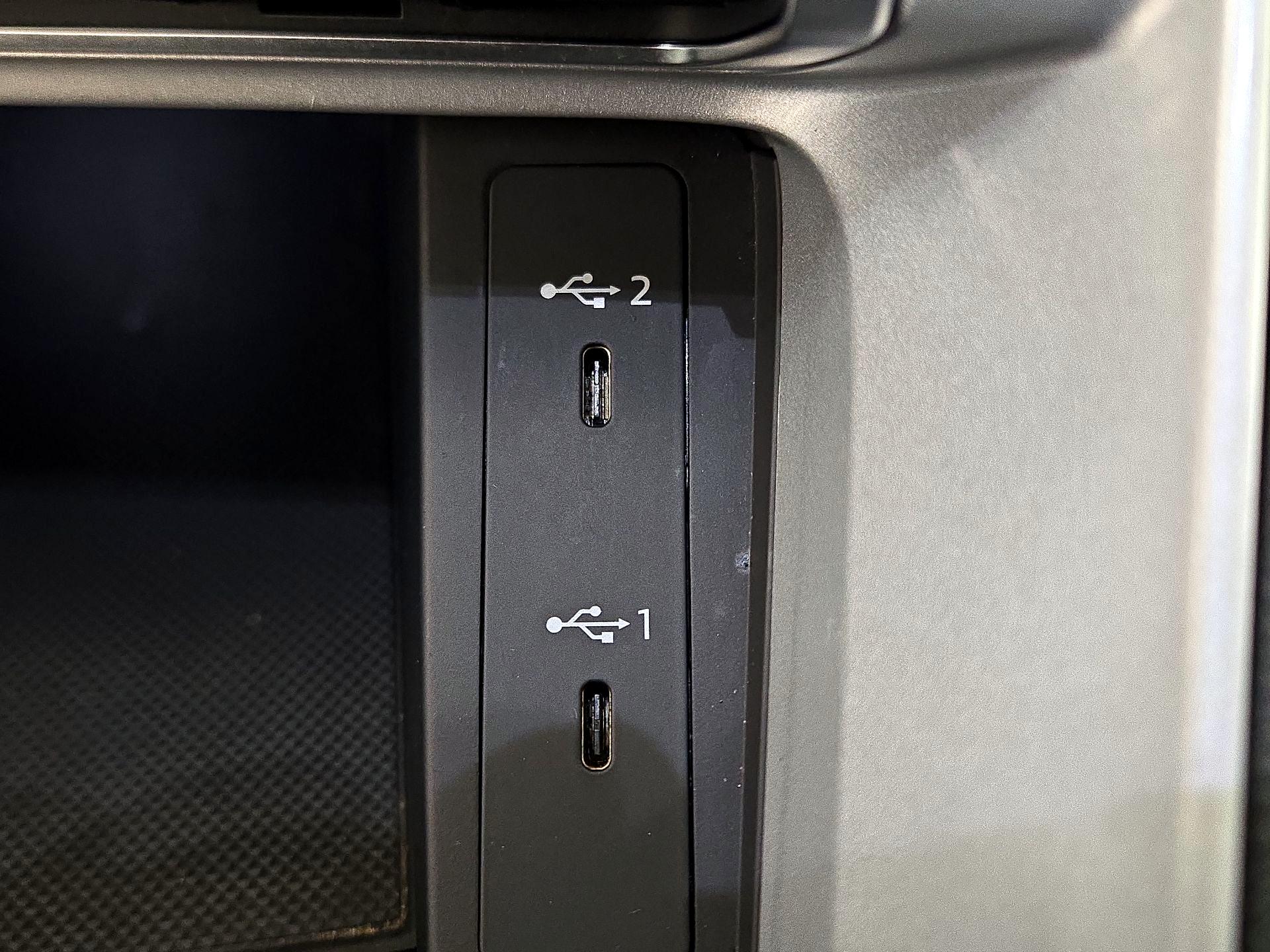 Thumbnail: 2023 Audi Q3 - 18