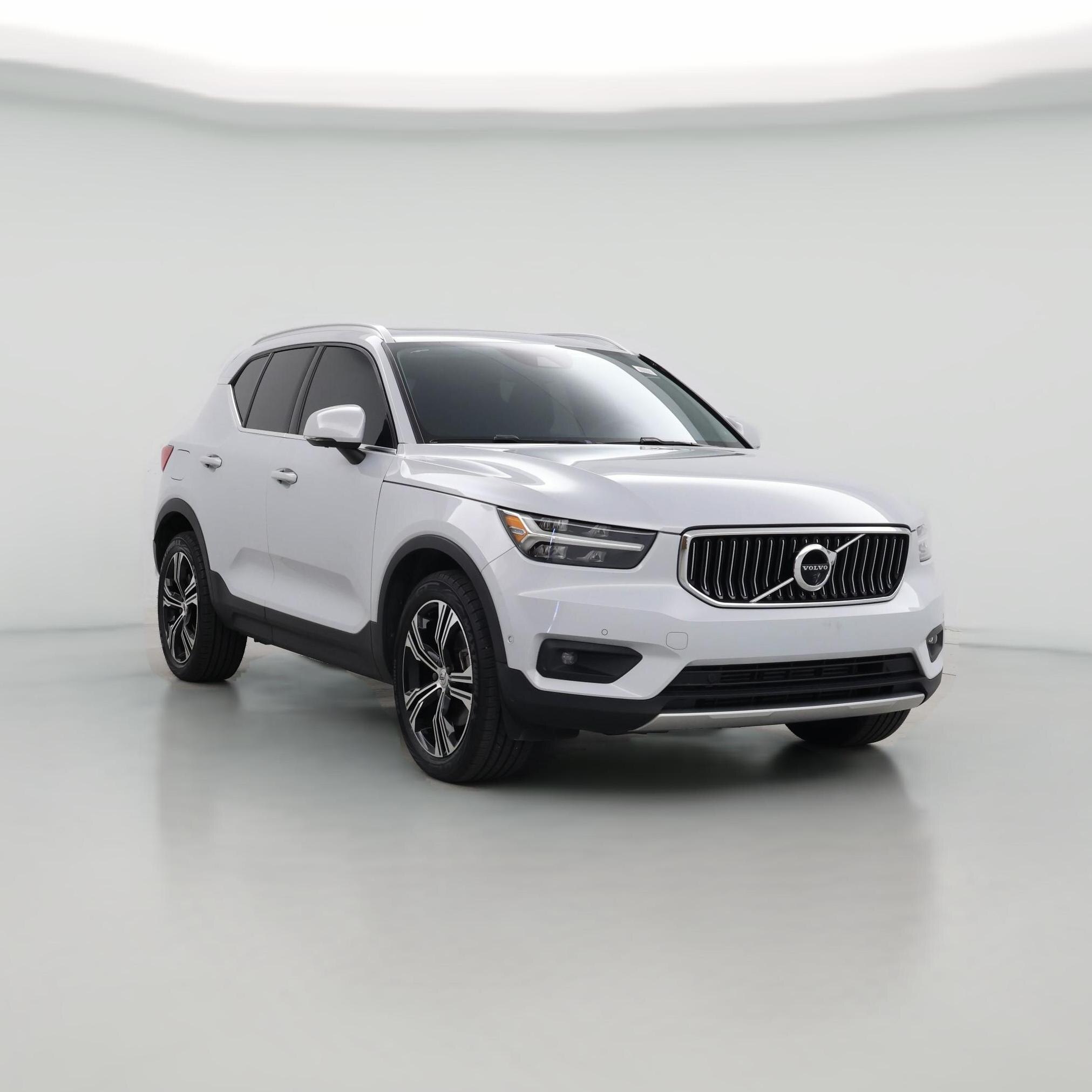 Thumbnail: 2022 Volvo XC40 - 1